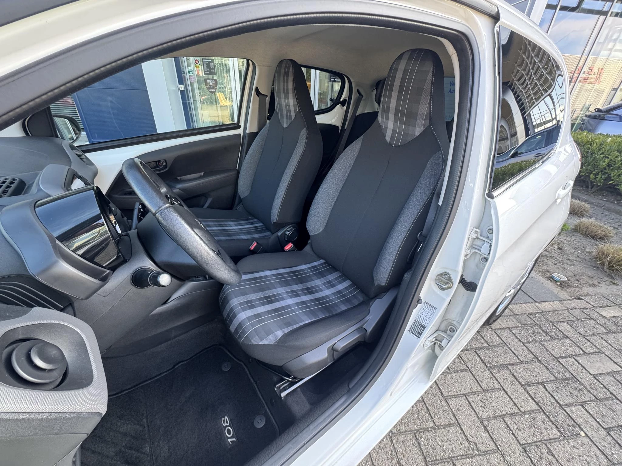 Peugeot-108-image-16