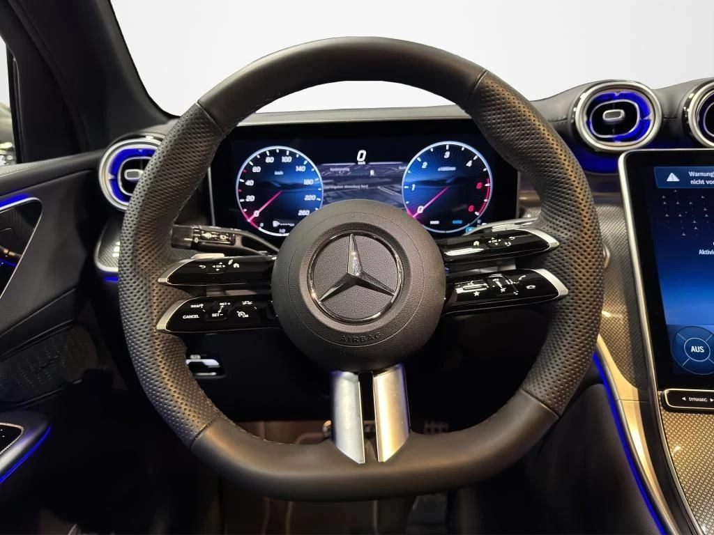 Mercedes-Benz GLC 300 d 4M AMG AHK MBUX SHZ KEYLESS-GO AMG LineX254 GLC 300 d 4M AMG AHK MBUX SHZ KEYLESS-GO AMG Line