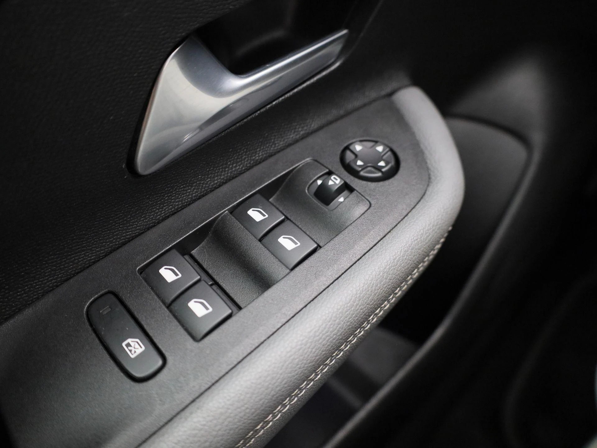 Opel-Mokka-e-image-20