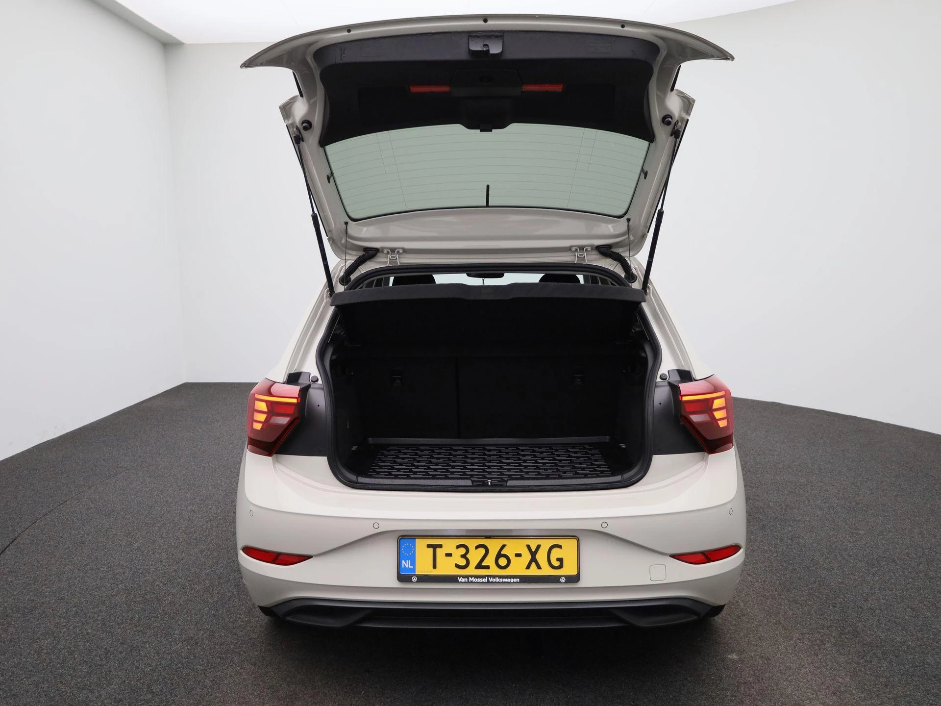 Volkswagen Polo 1.0 TSI Life Business