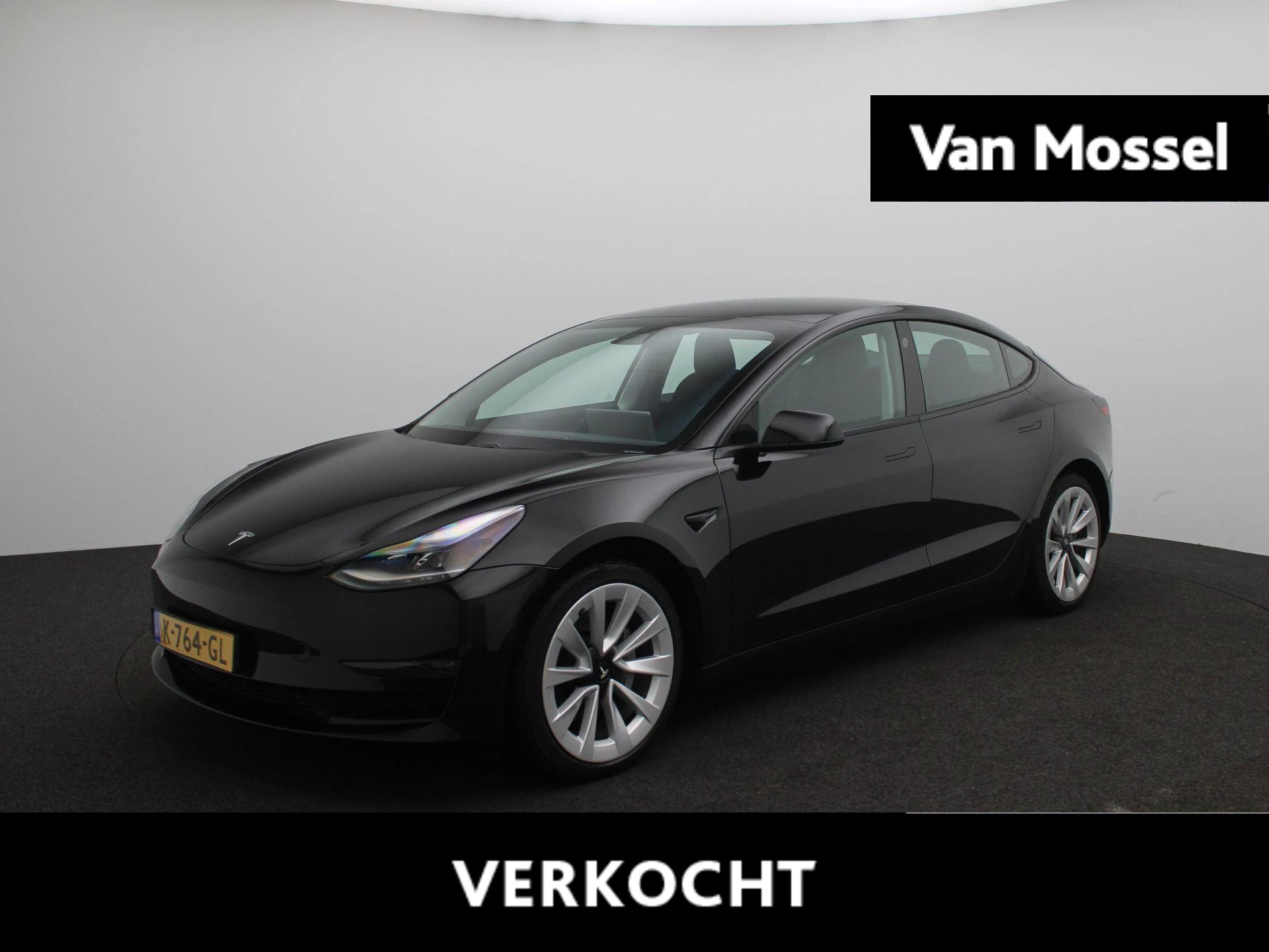 Tesla-Model 3-image-0
