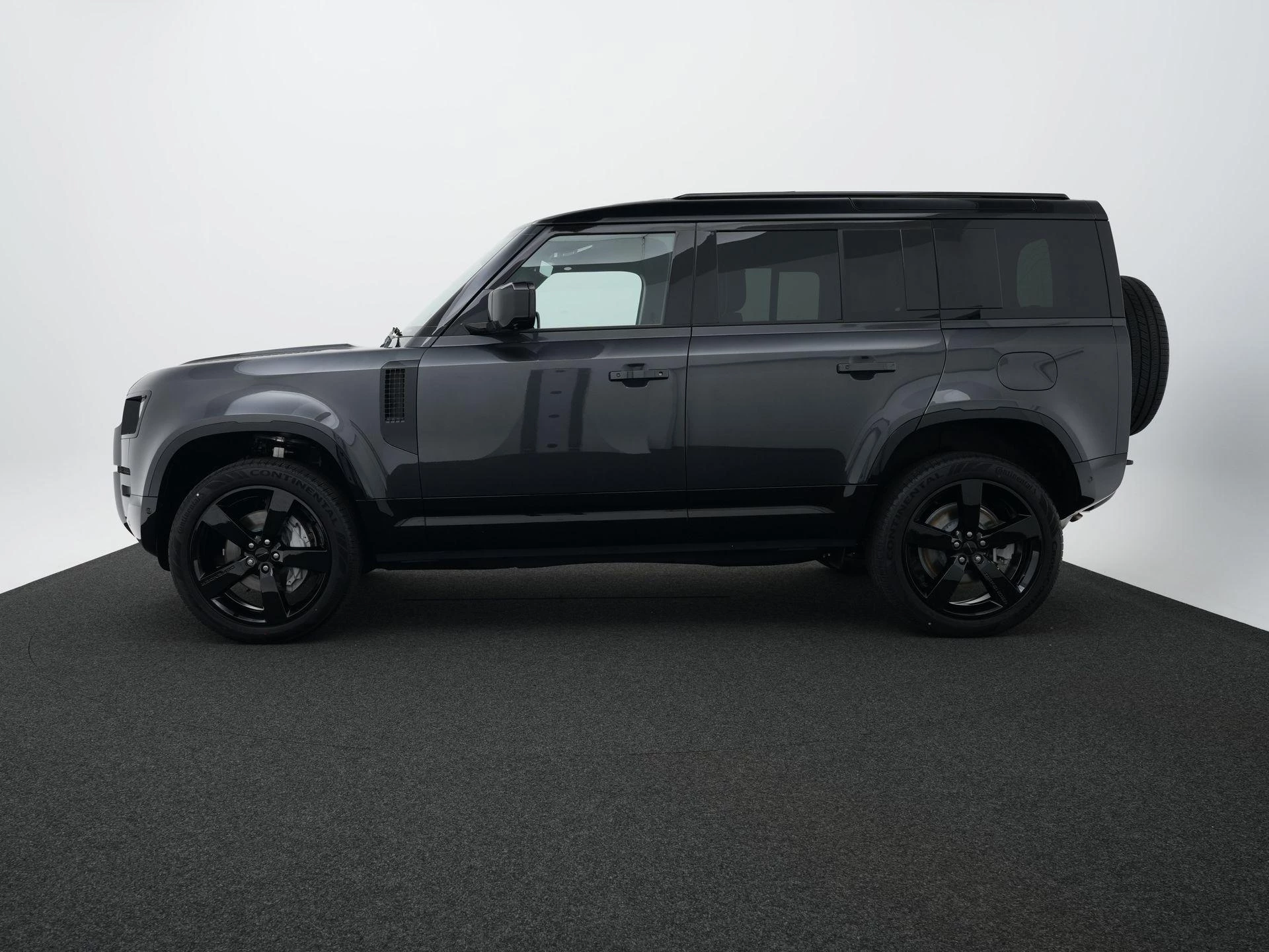 Land Rover Defender 2.0 P300e 110 HSE Dynamic Edition