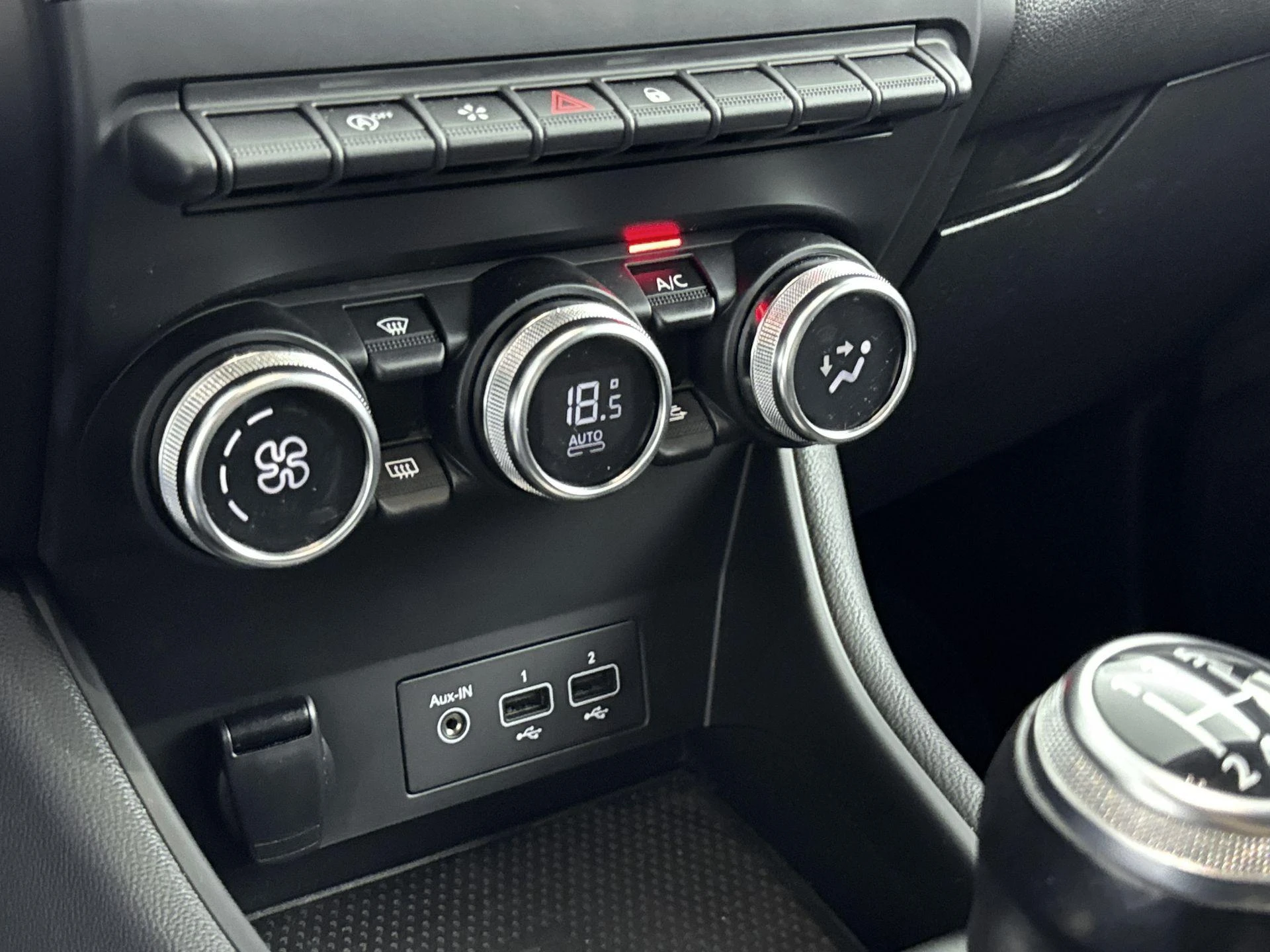 Renault-Captur-image-22