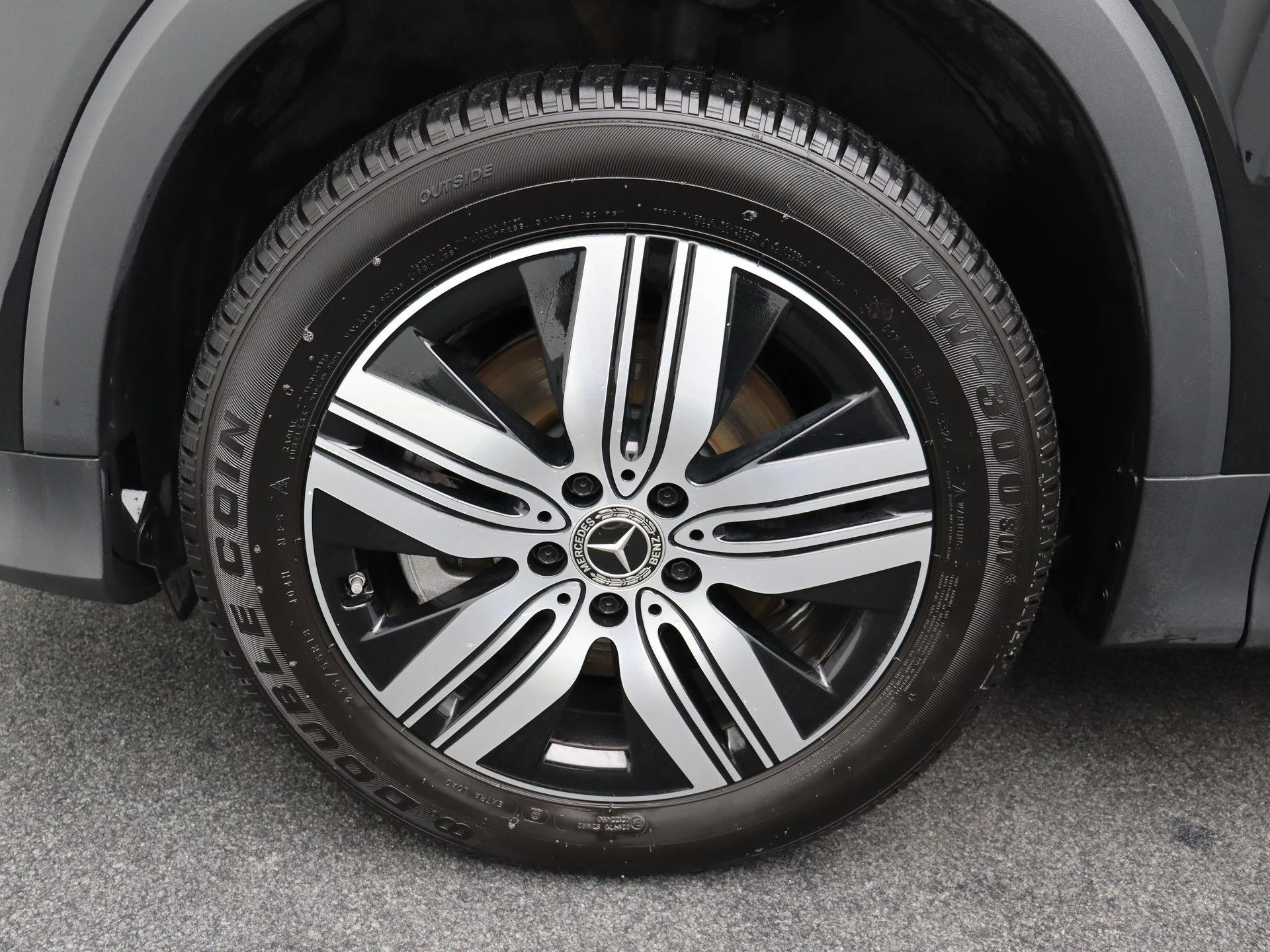 Mercedes-Benz EQB 250+ Luxury Line + 7 ZITPLAATSEN + CARPLAY +