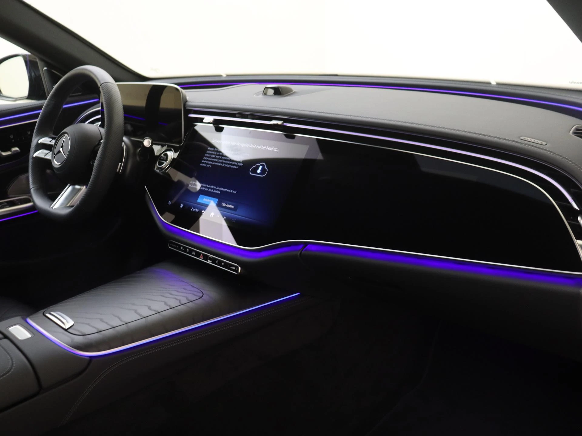 Mercedes-Benz-E-Klasse-image-4