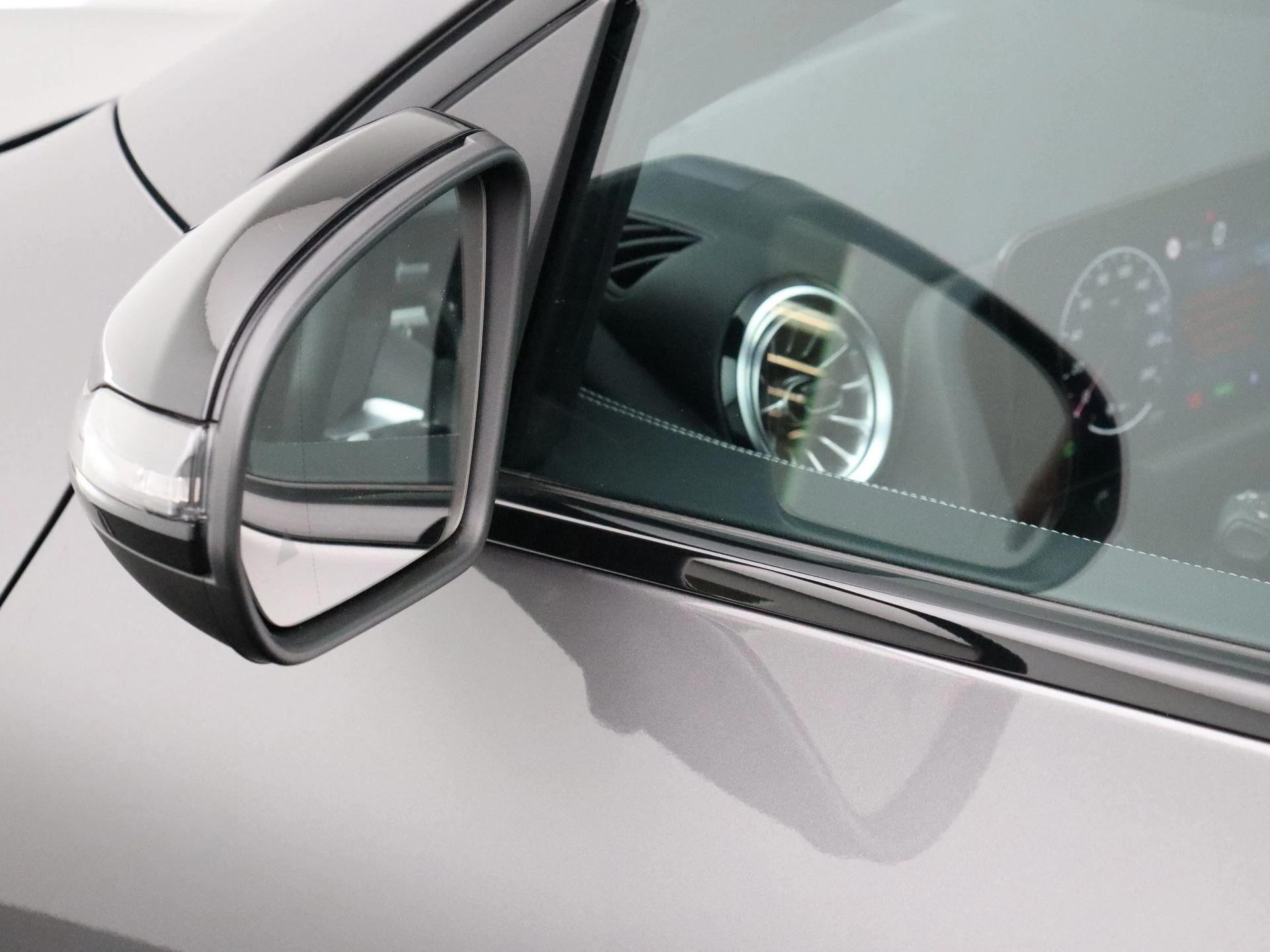 Mercedes-Benz-GLA-image-7