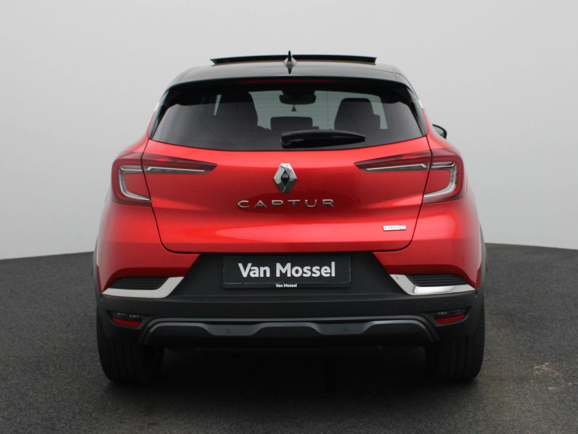 Renault Captur 1.6 E-Tech Plug-in Hybrid Initiale Paris 160PK