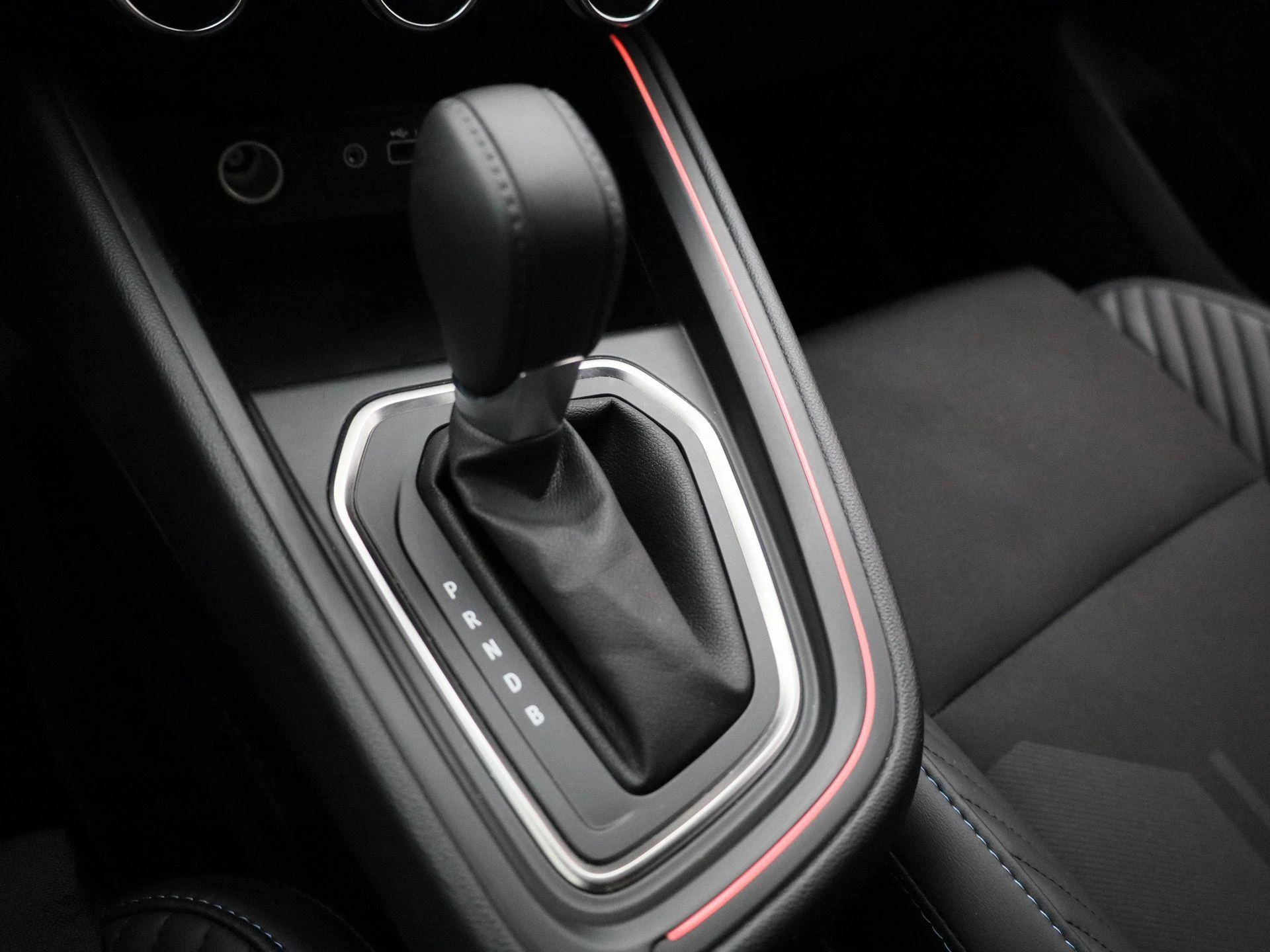 Renault-Clio-image-25