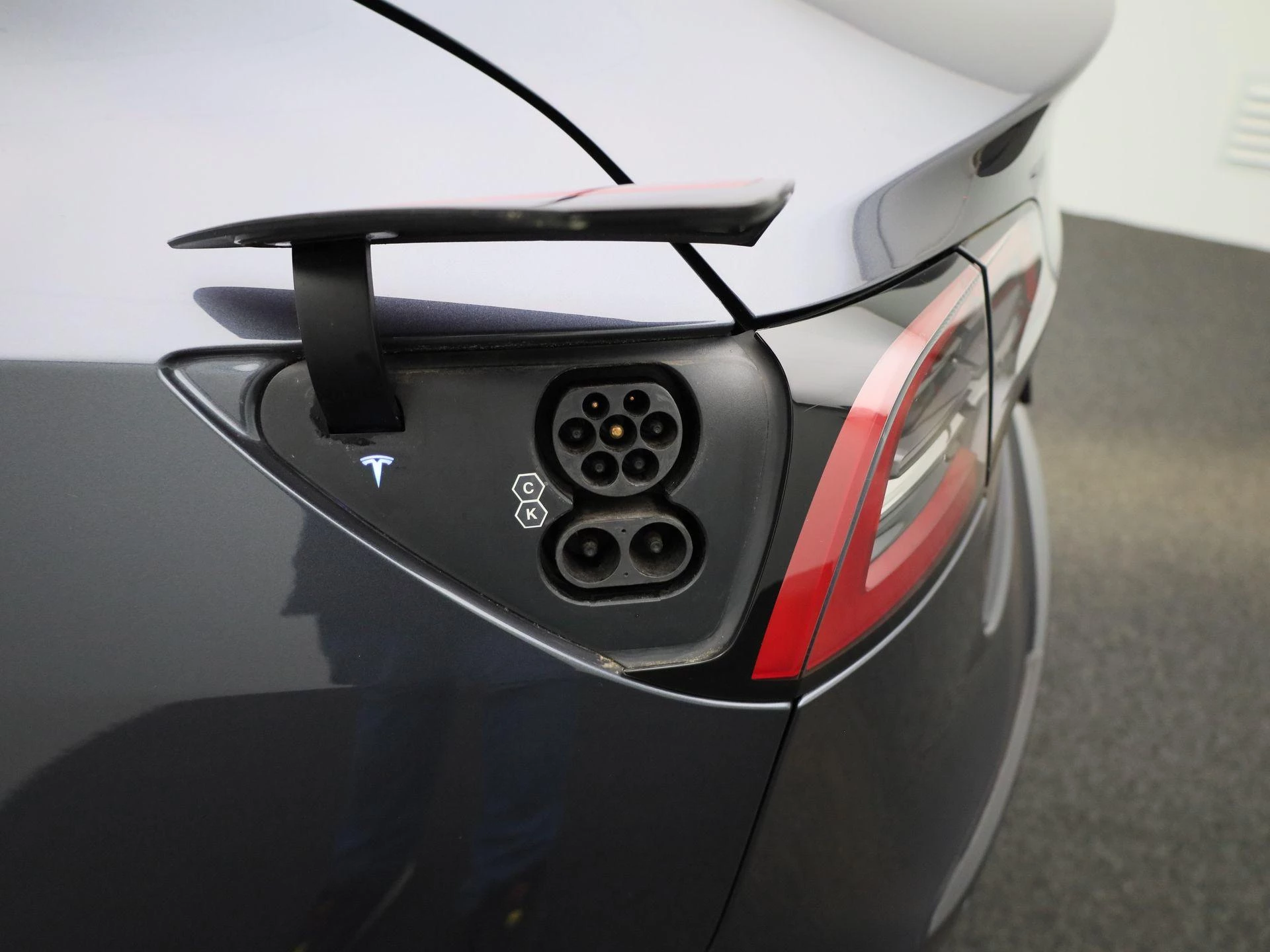 Tesla-Model 3-image-41