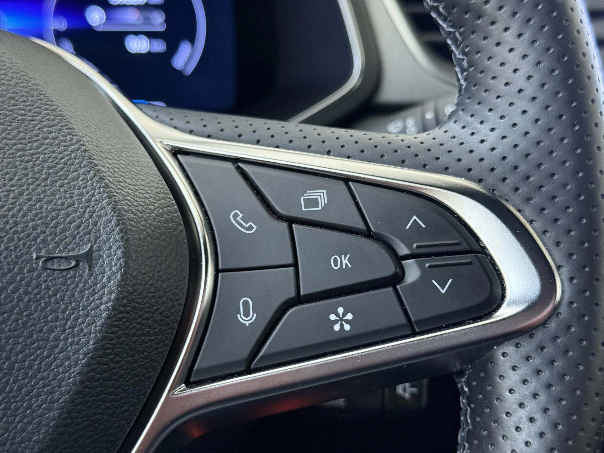 Renault-Captur-image-12