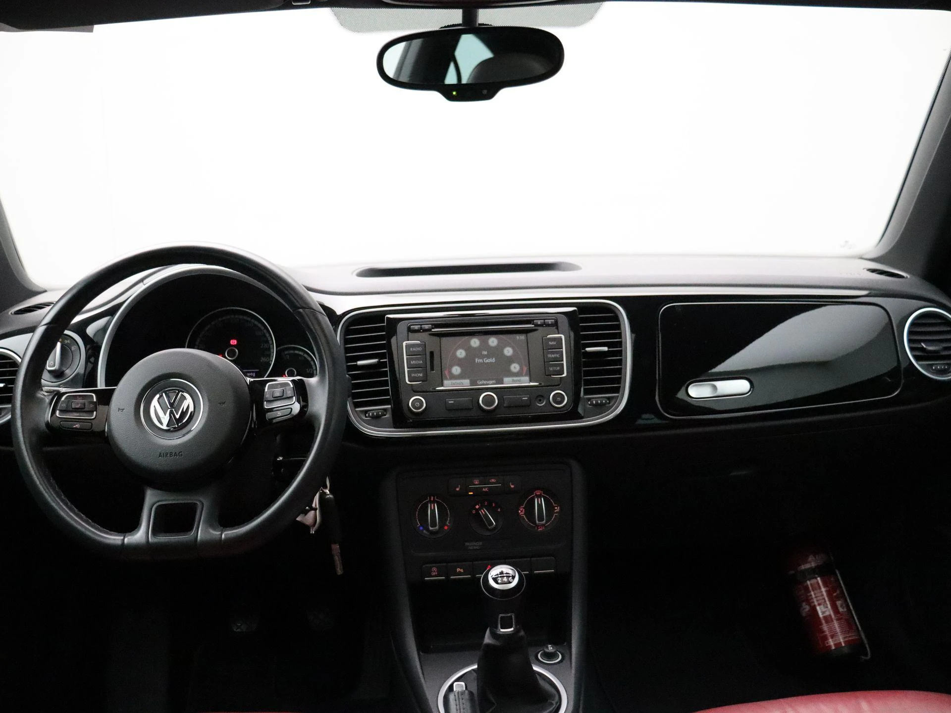 Volkswagen-Beetle-image-21