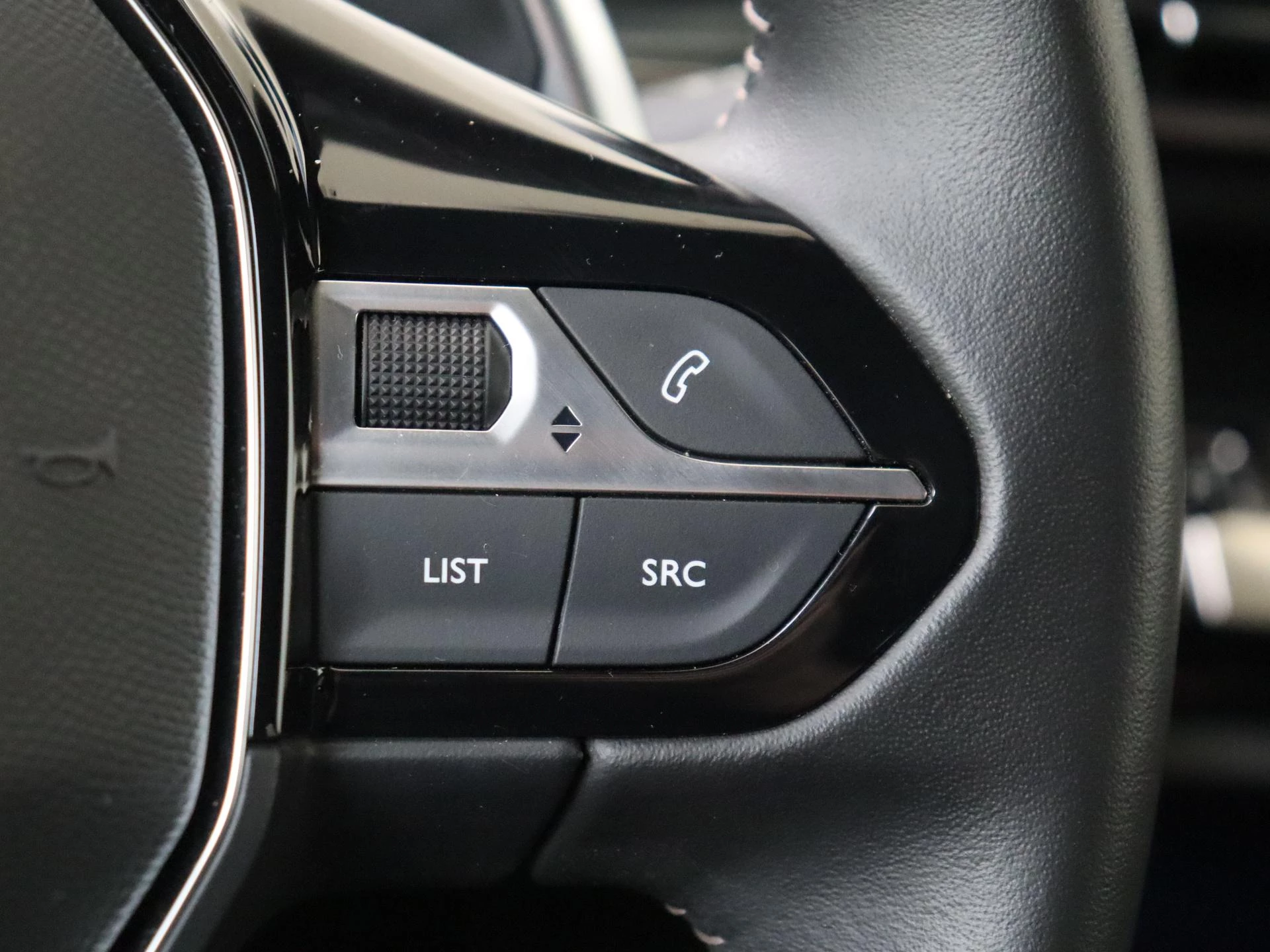 Peugeot-3008-image-13