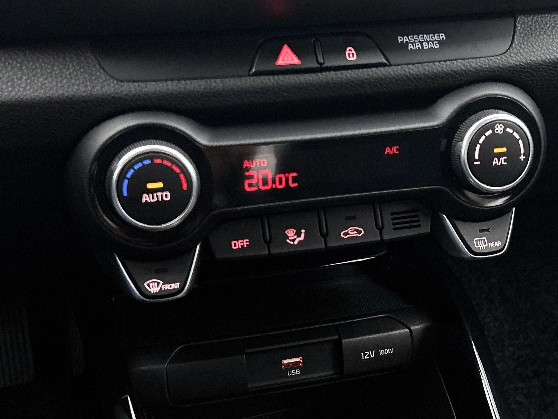 Kia-Stonic-image-23