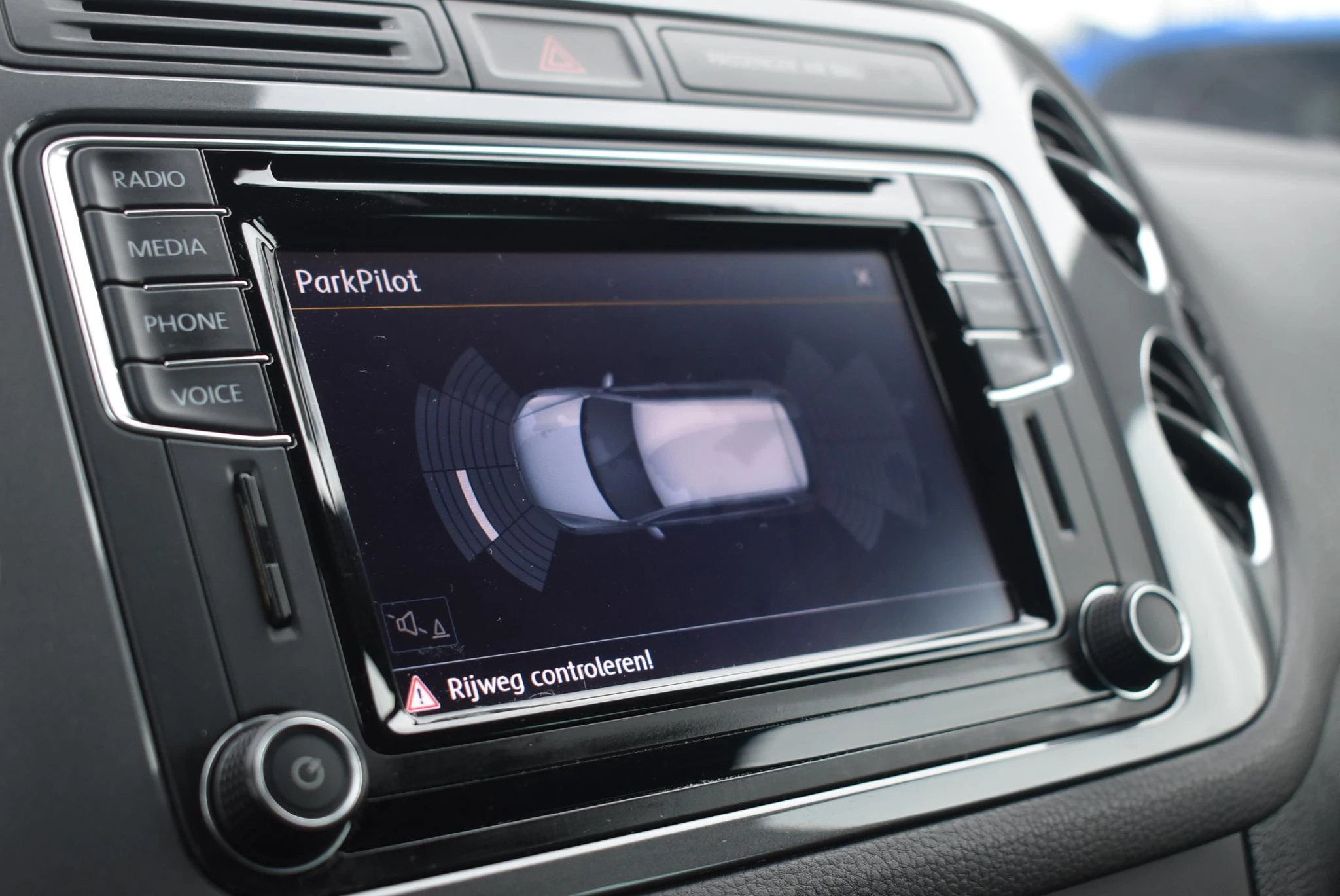 Volkswagen-Tiguan-image-30
