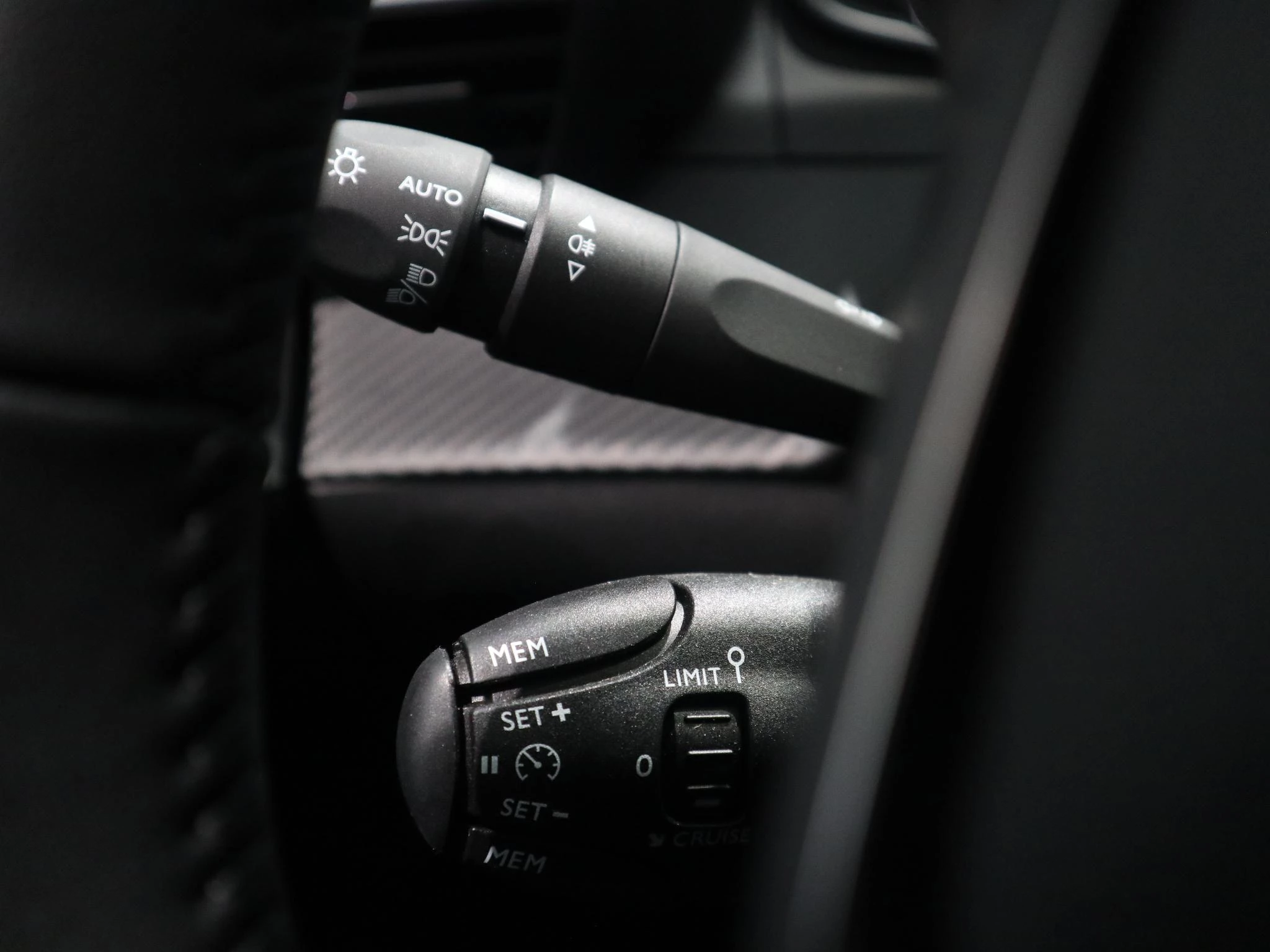 Peugeot-208-image-16