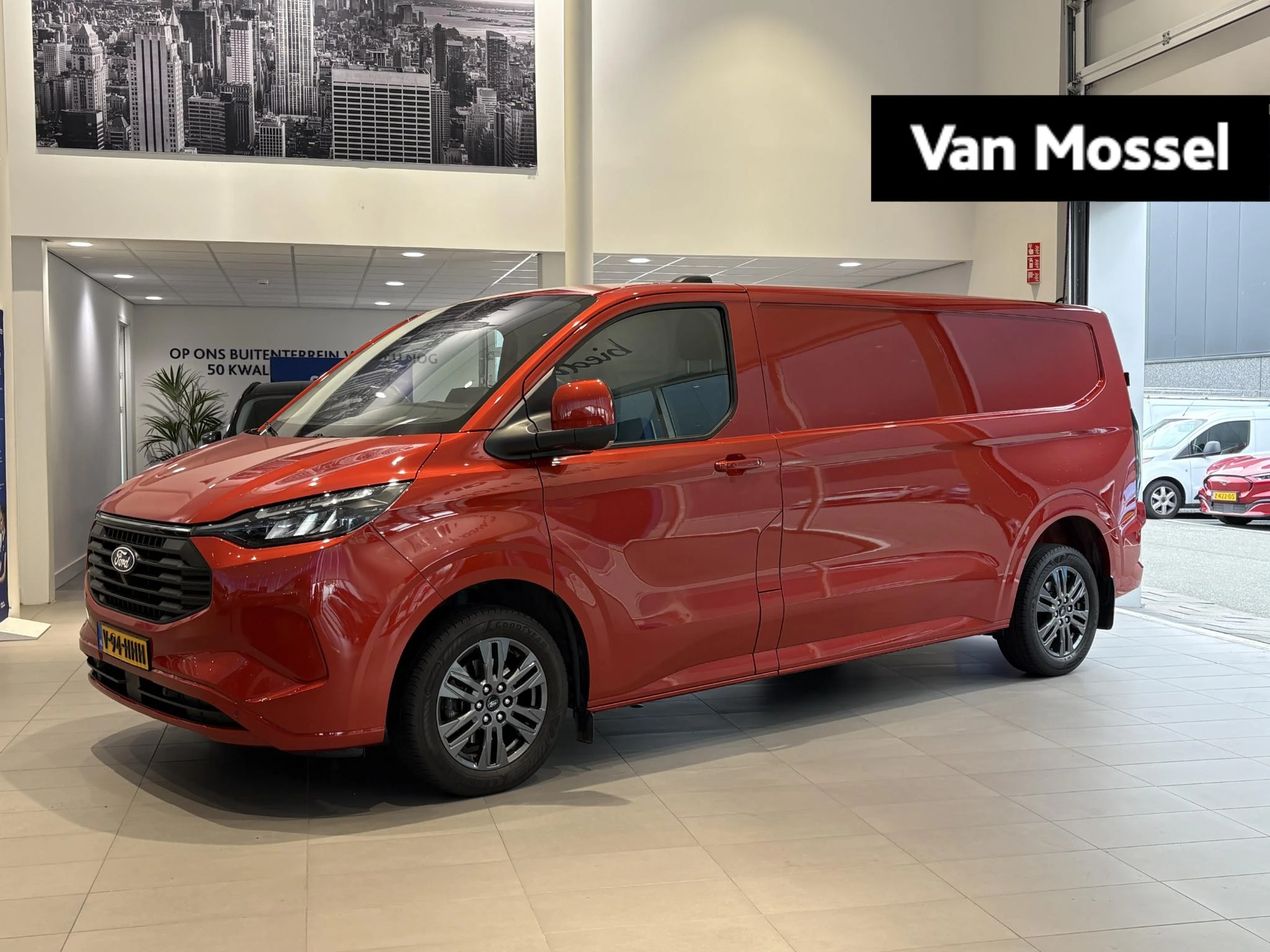 Ford-Transit Custom-image-0