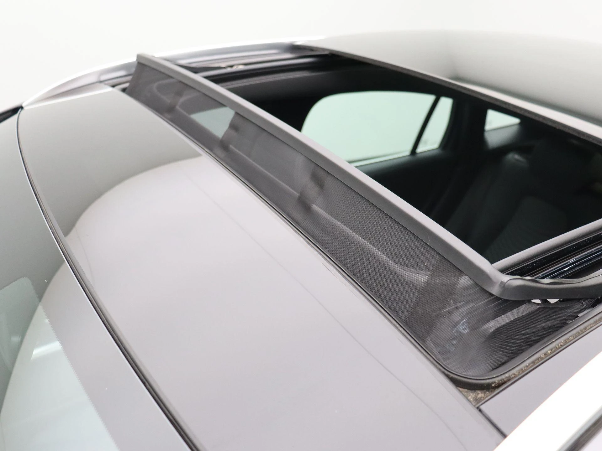 Mercedes-Benz EQA 250+ Business Line + PANO DAK + CARPLAY + CAMERA +