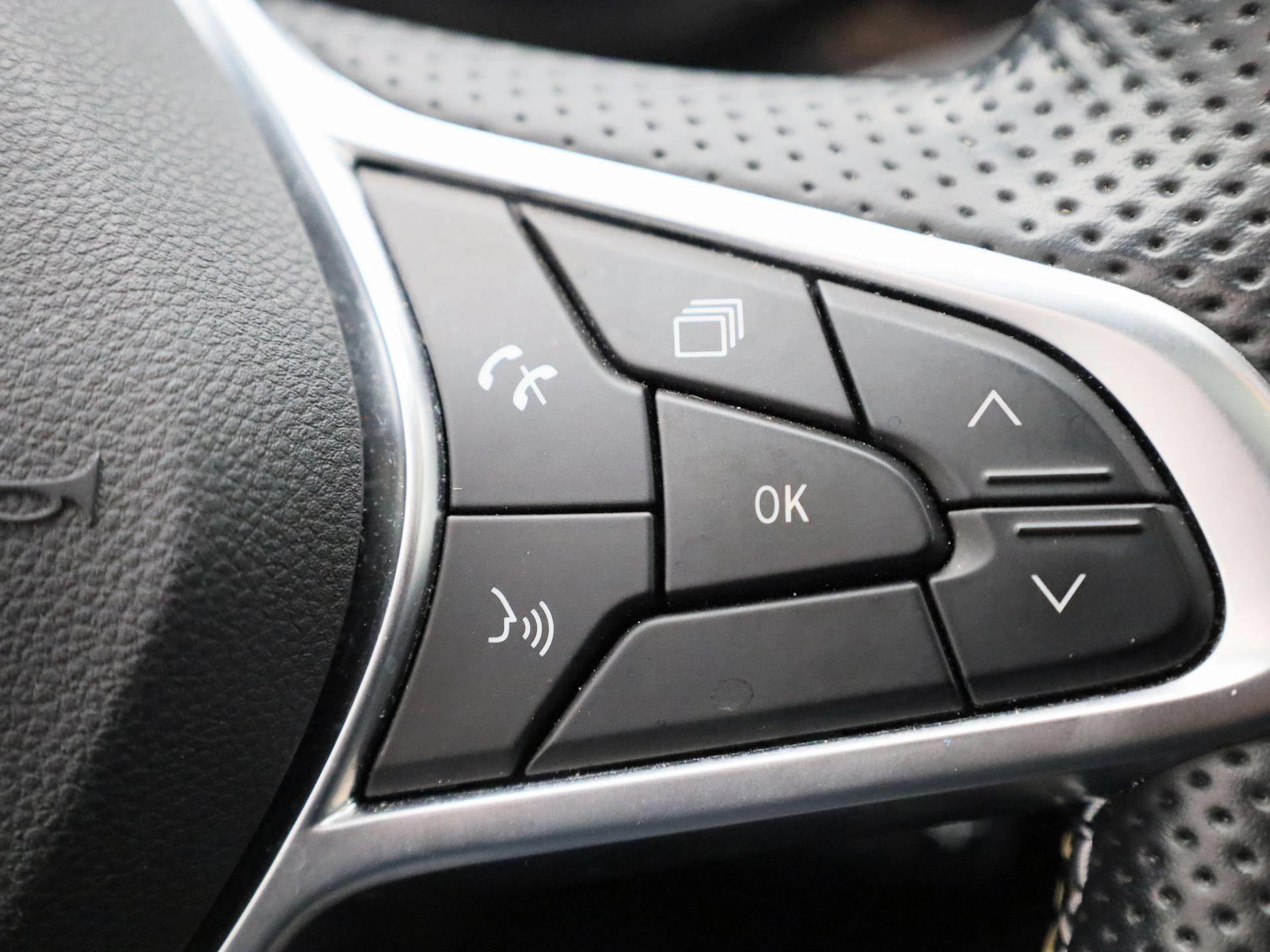 Renault Arkana 1.6 E-Tech hybrid 145 E-Tech engineered