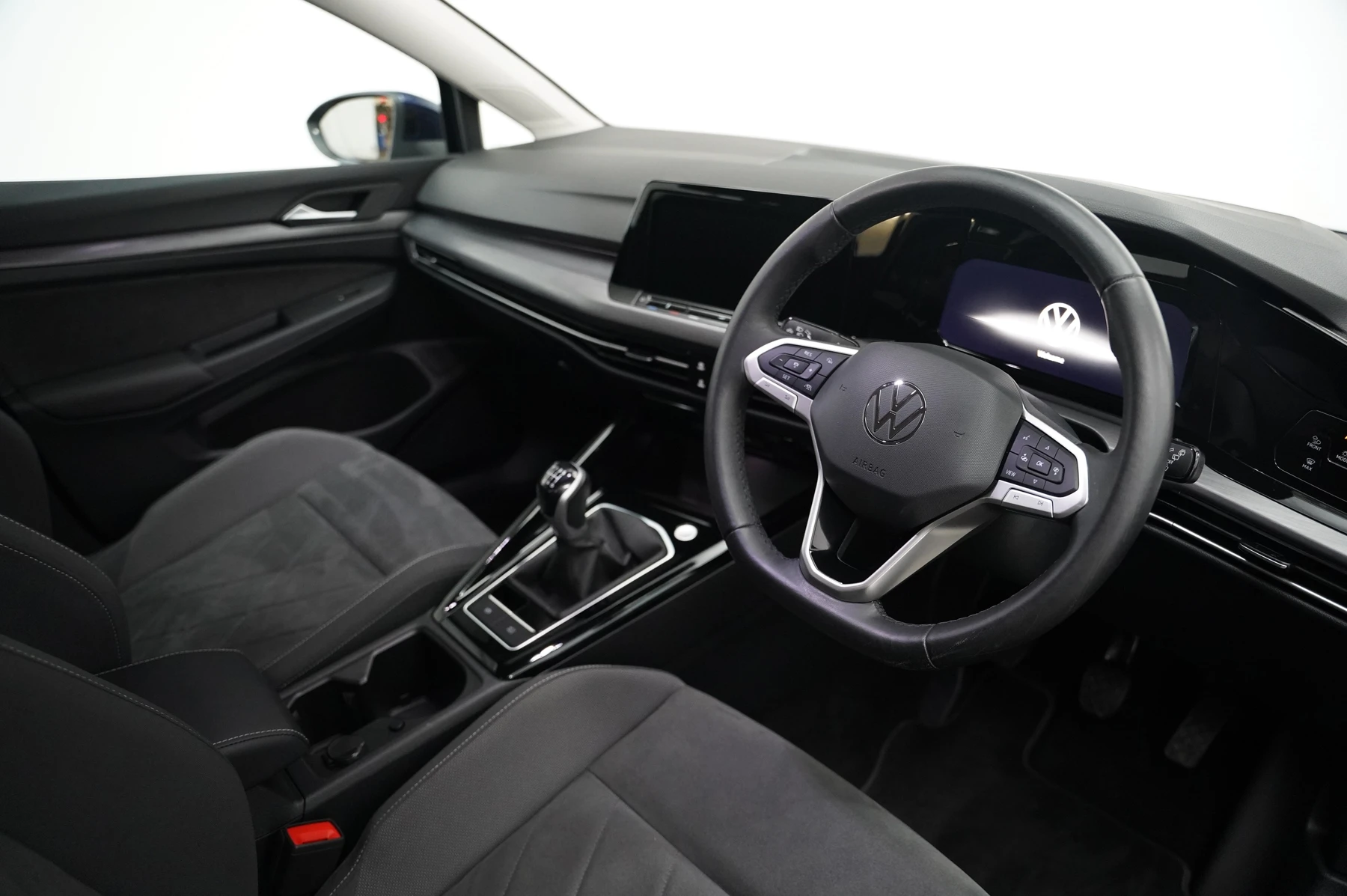 Volkswagen-Golf-image-5