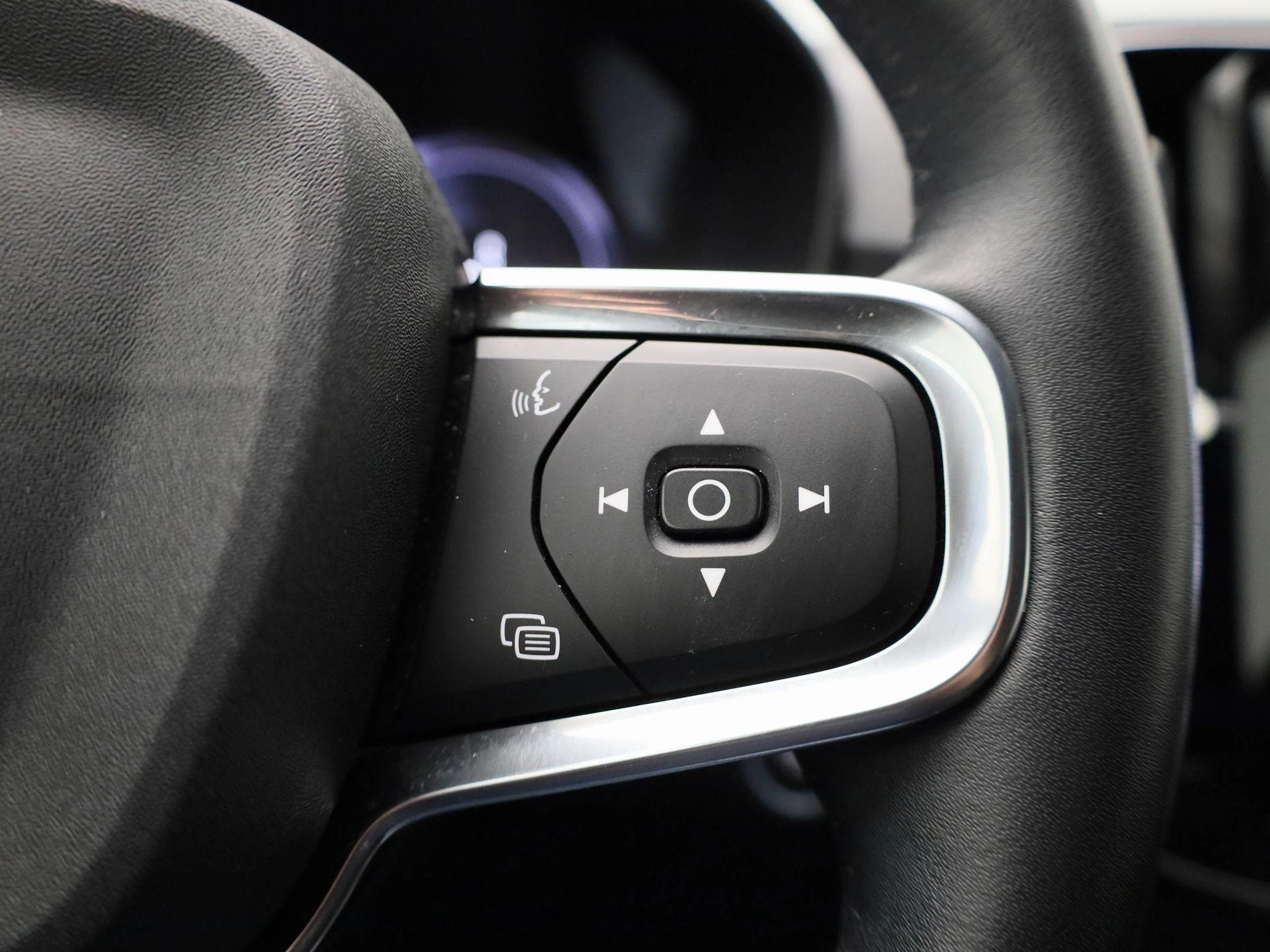 Volvo-XC40-image-18