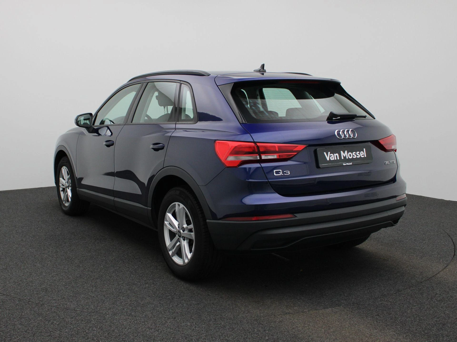 Audi-Q3-image-1