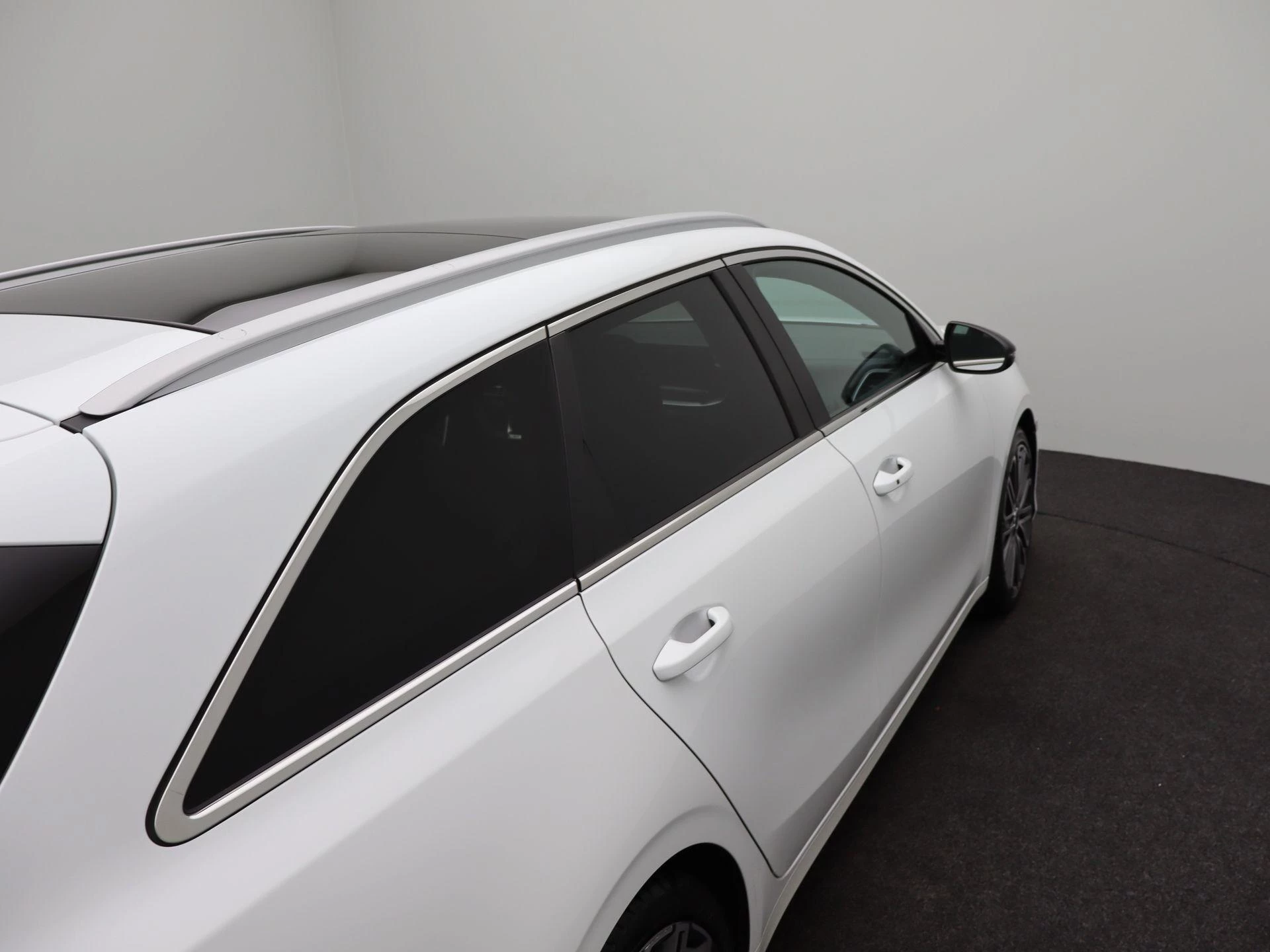 Kia-Ceed Sportswagon-image-26