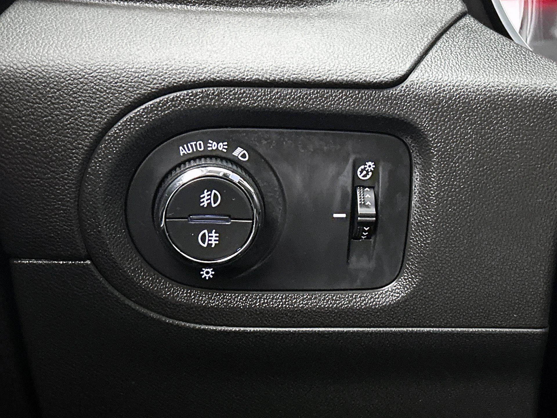 Opel-Grandland X-image-25