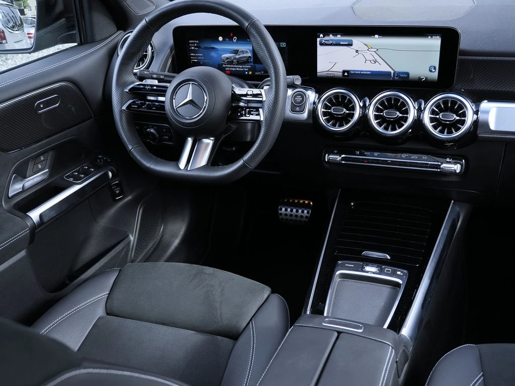 Mercedes-Benz-GLB 200 d-image-9