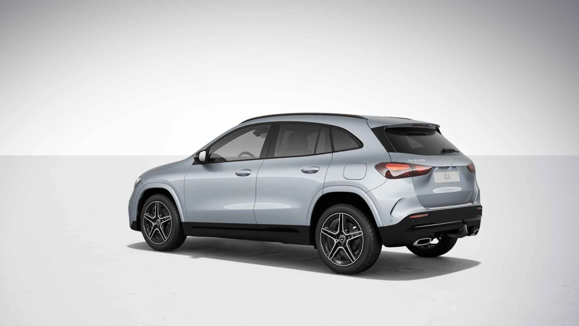 Mercedes-Benz-GLA-image-2