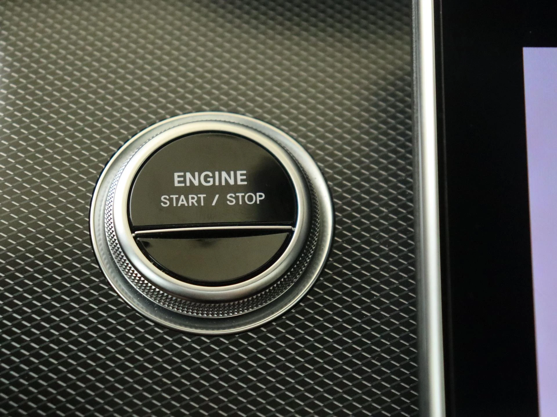 Mercedes-Benz-C-Klasse-image-20