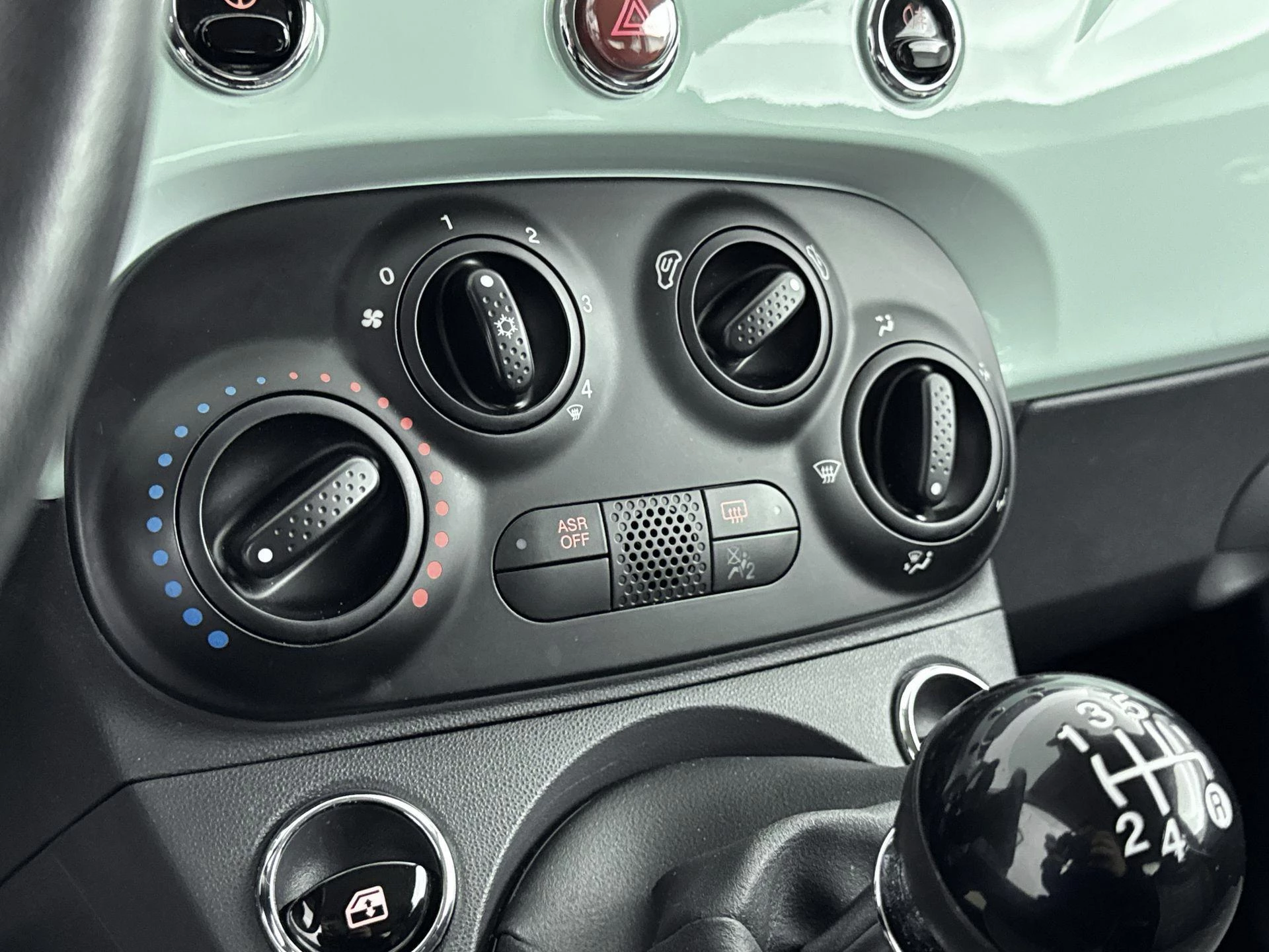 Fiat-500C-image-14