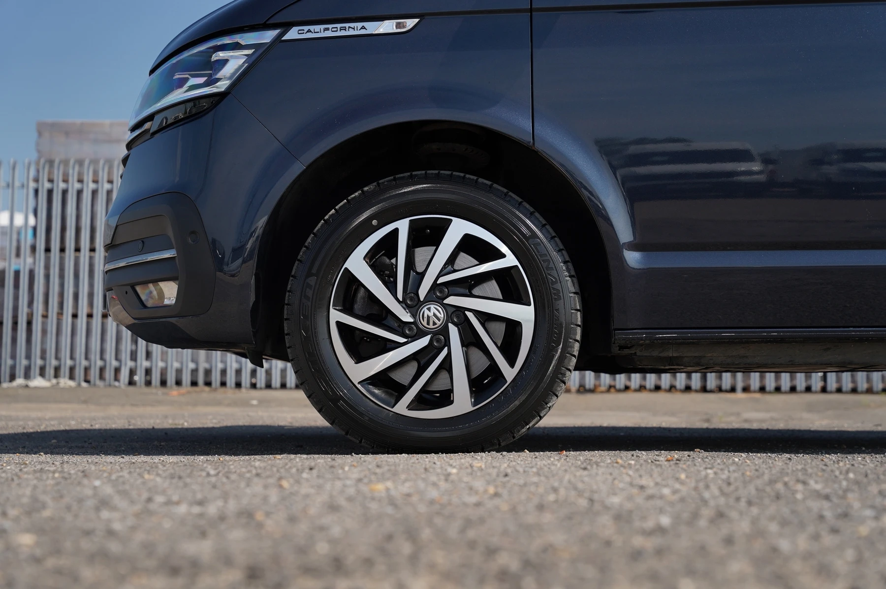 Volkswagen-California-image-4