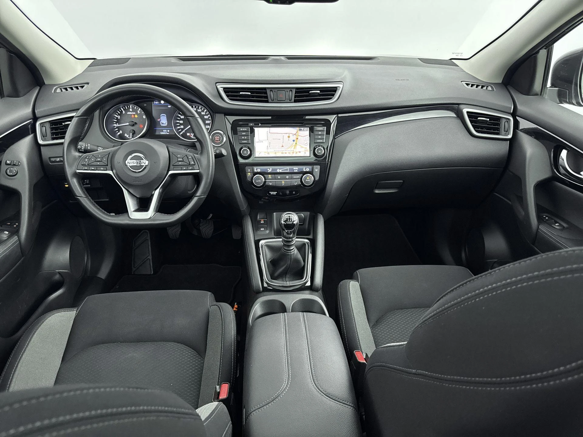Nissan-QASHQAI-image-17