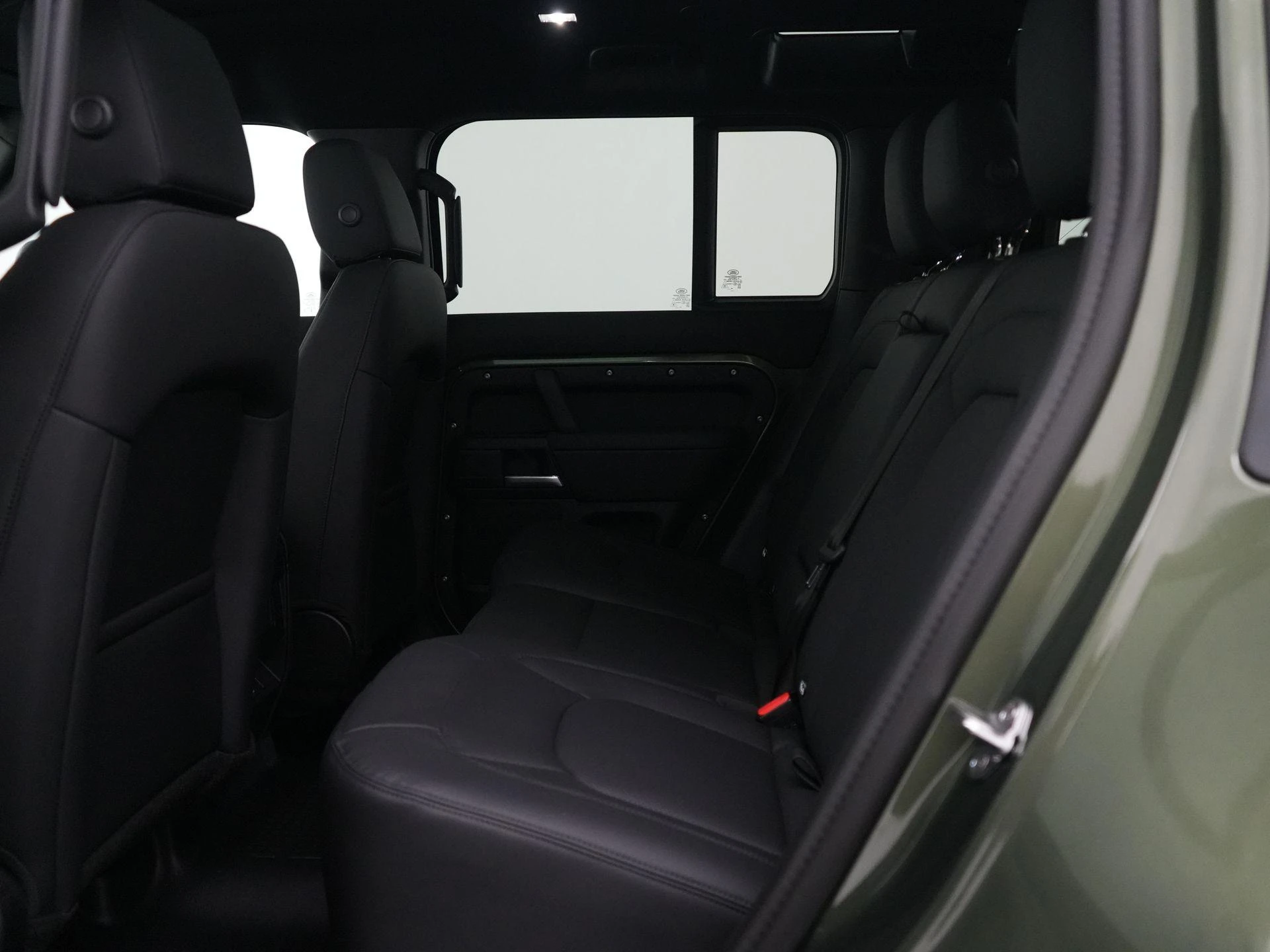 Land Rover-Defender-image-34