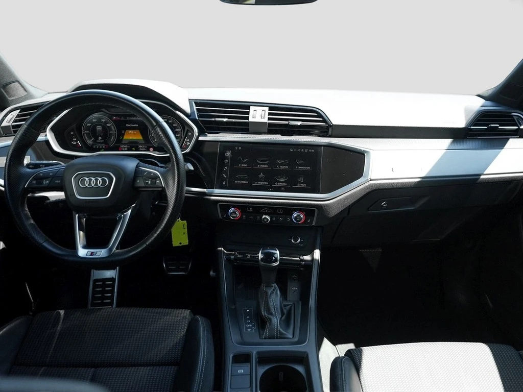 Audi-Q3-image-10