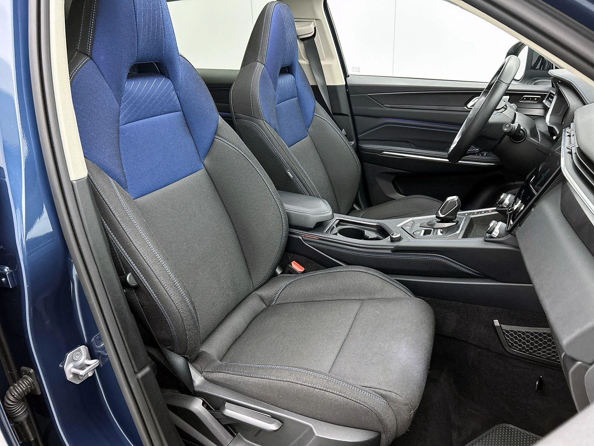 Lynk & Co-01-image-51