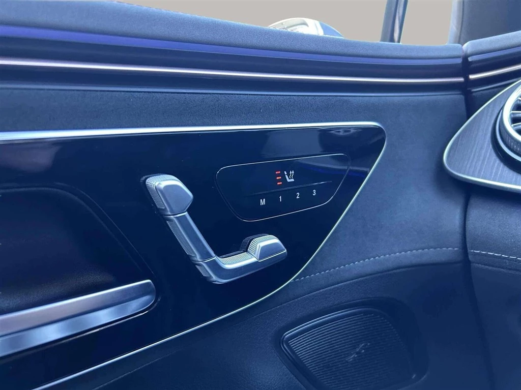 Mercedes-Benz-EQE-image-10
