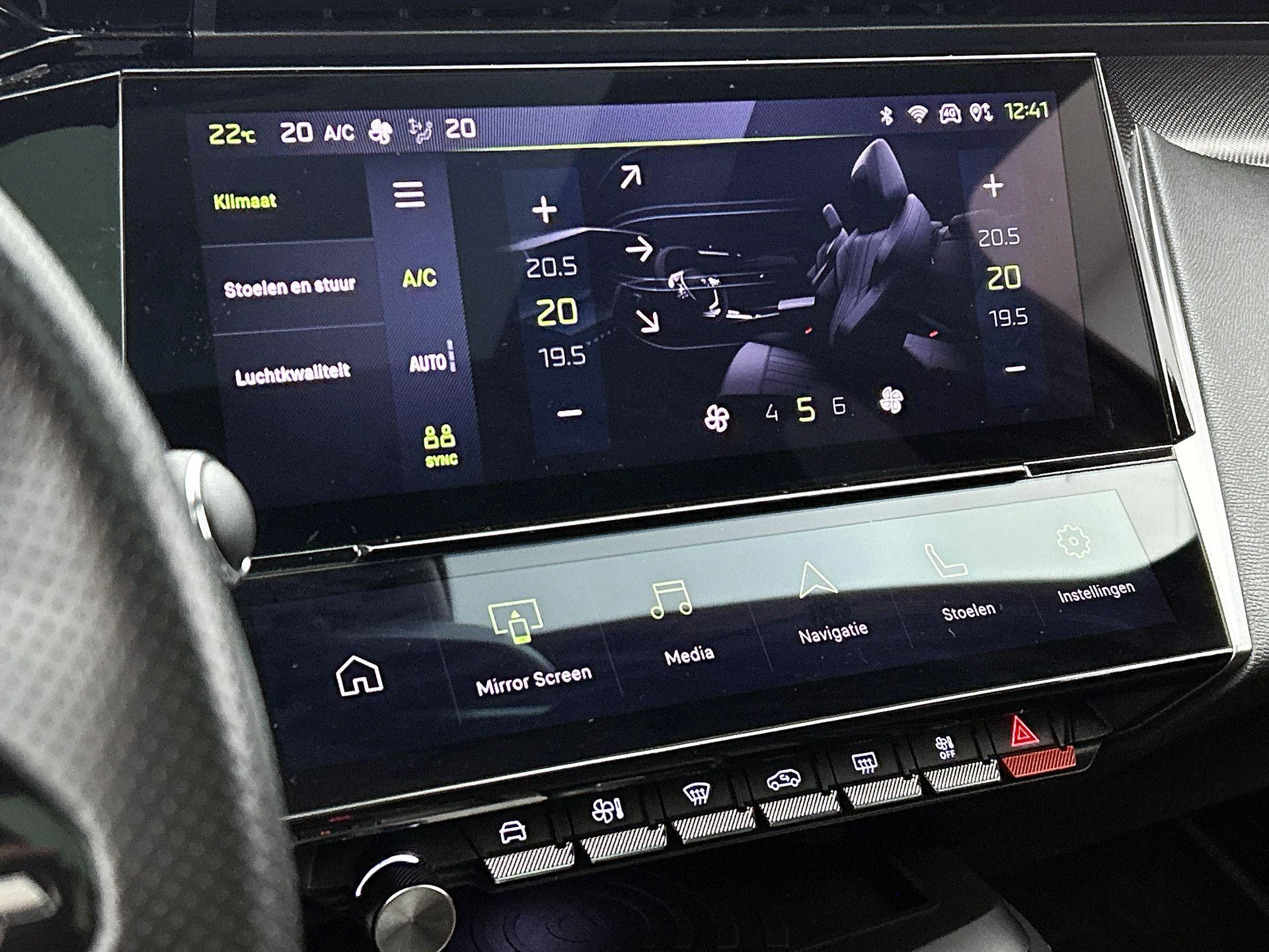 Peugeot-308-image-32