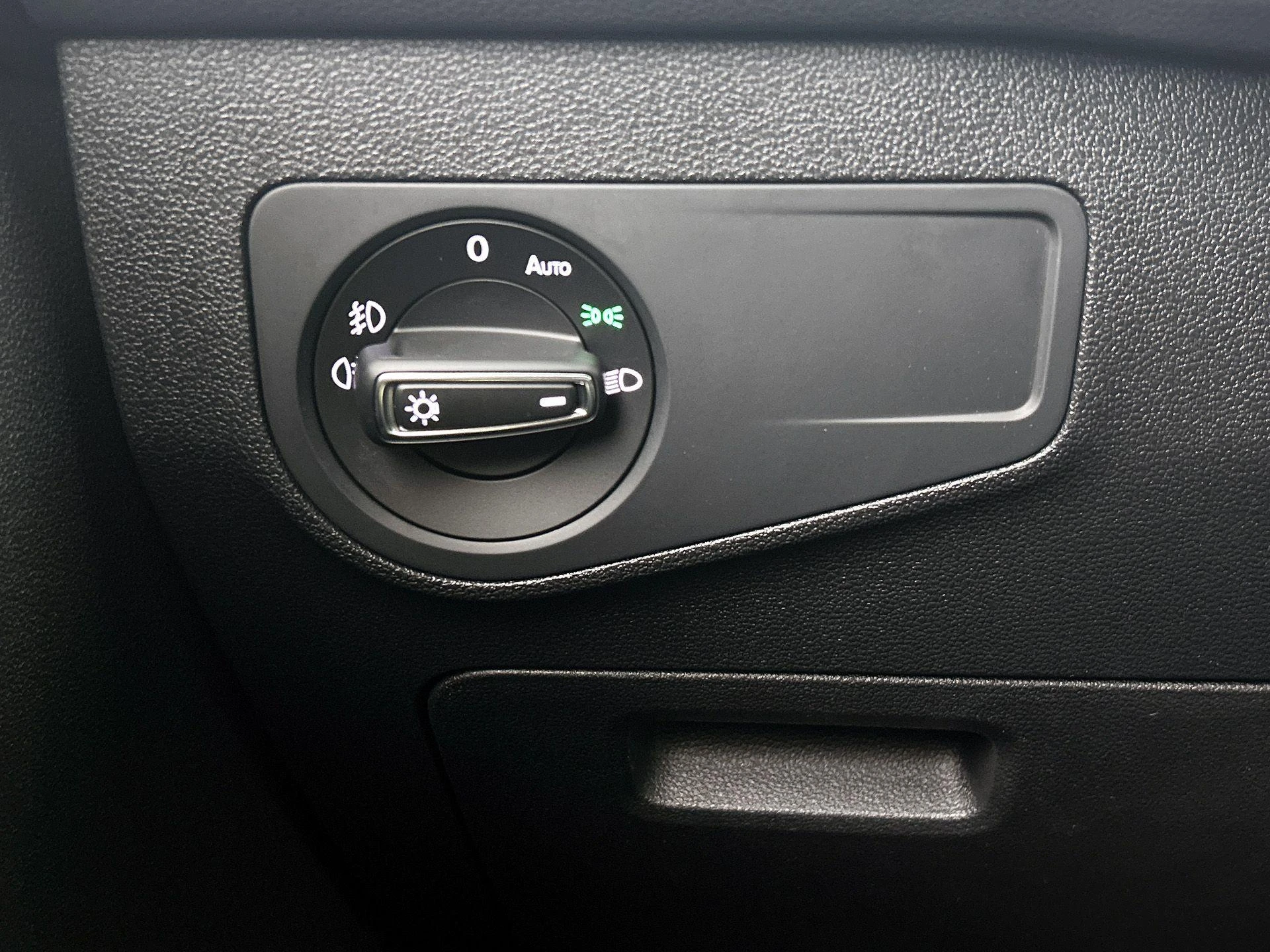 Volkswagen-Tiguan-image-22