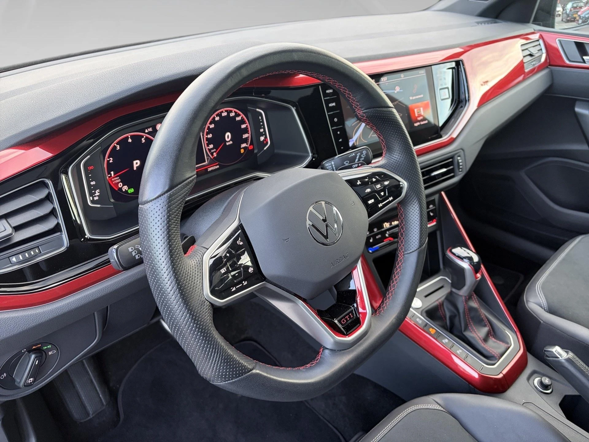 Volkswagen-Polo-image-3