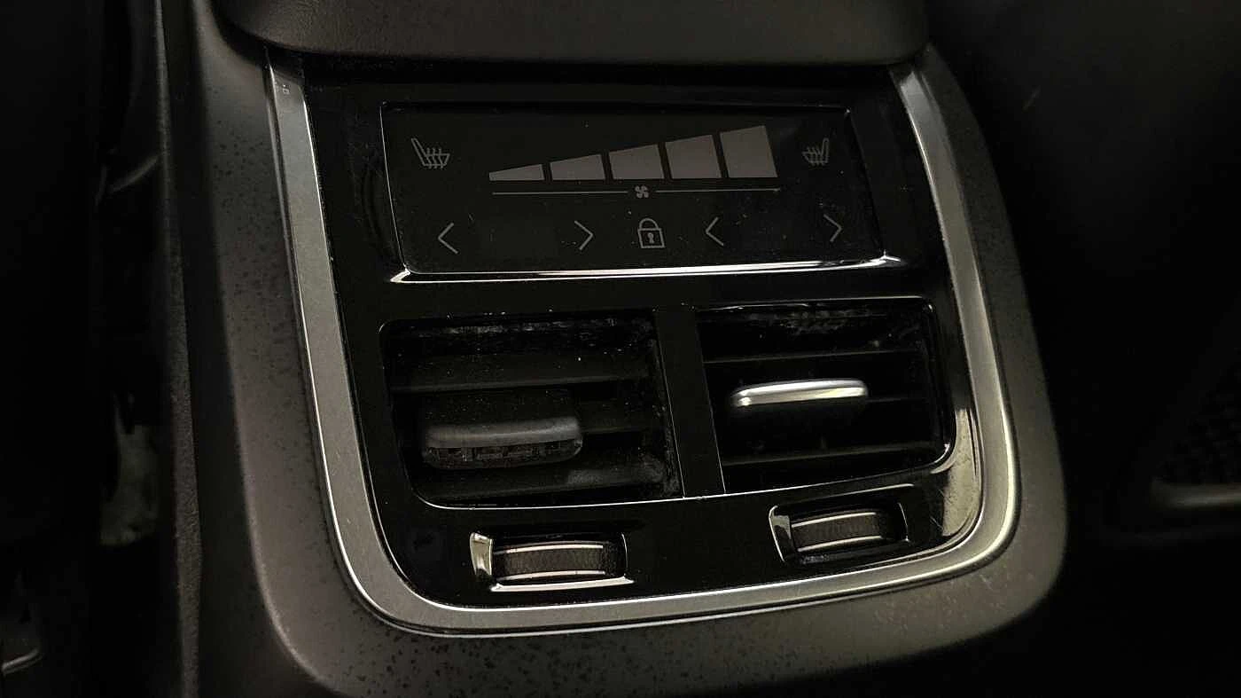 Volvo-XC90-image-16