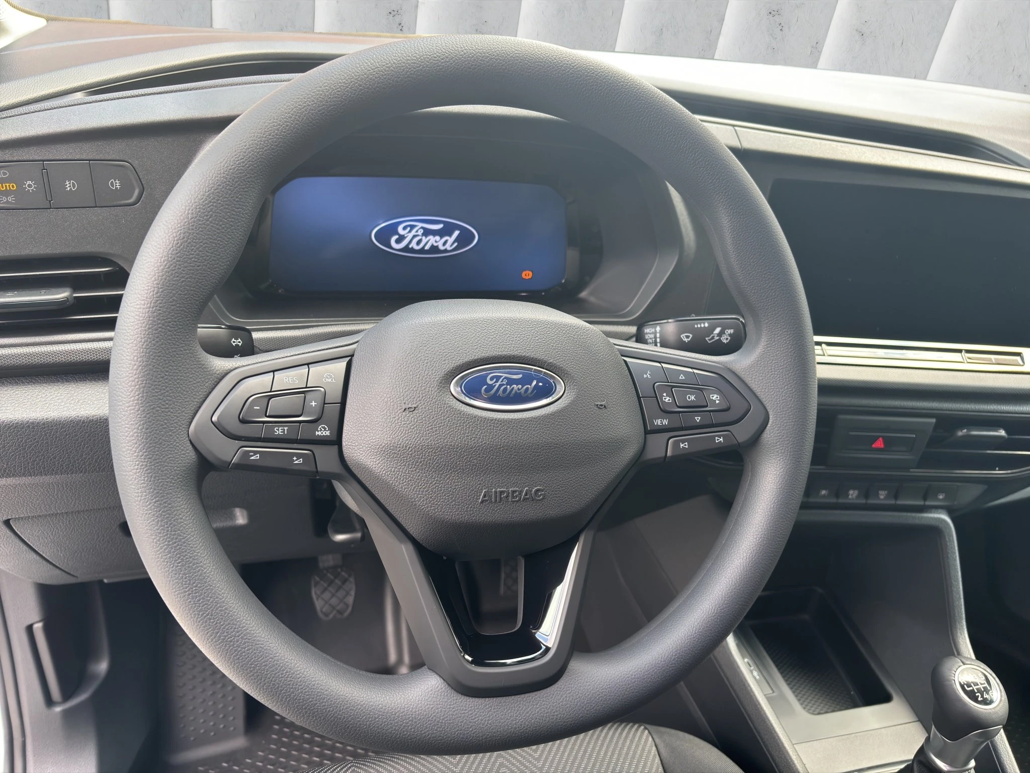 Ford Transit Connect Kastenwagen Trend Kurzer Radstand (L1) 2.0 l Ecoblue . 6-Gang-Schaltgetriebe. Fronta