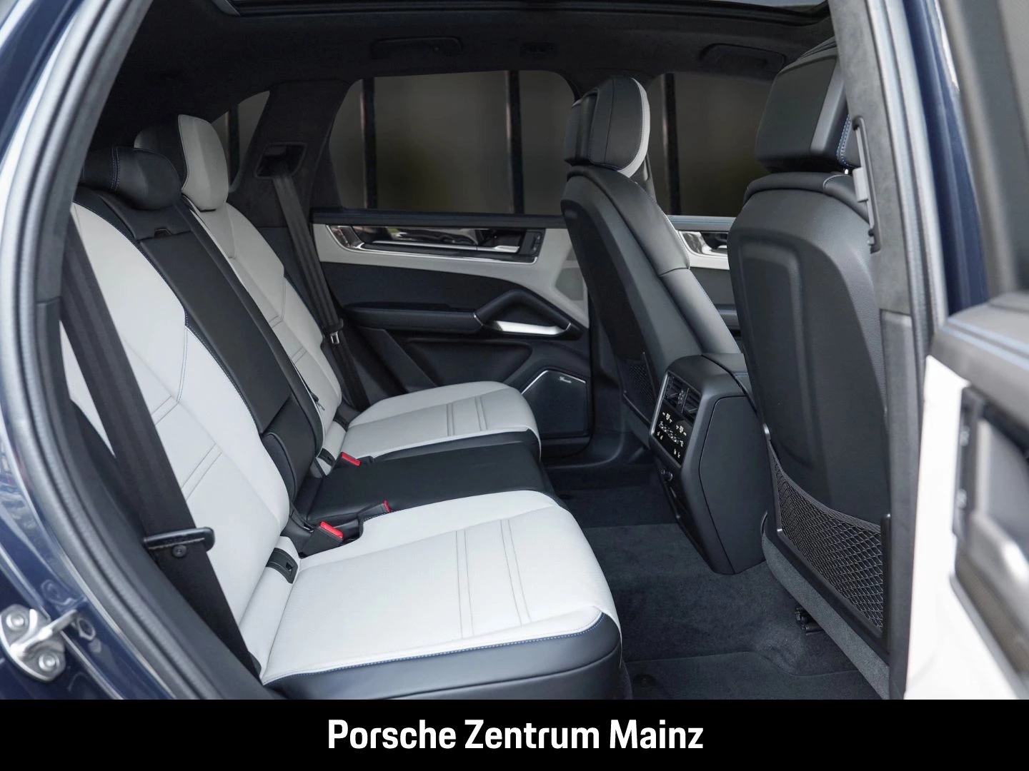 Porsche-Cayenne-image-17