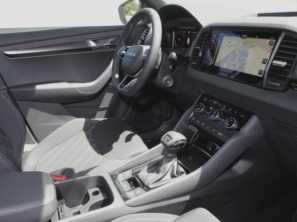 Škoda Karoq Sportline 2.0 TSI UPE 55.990 4x4 Assisst