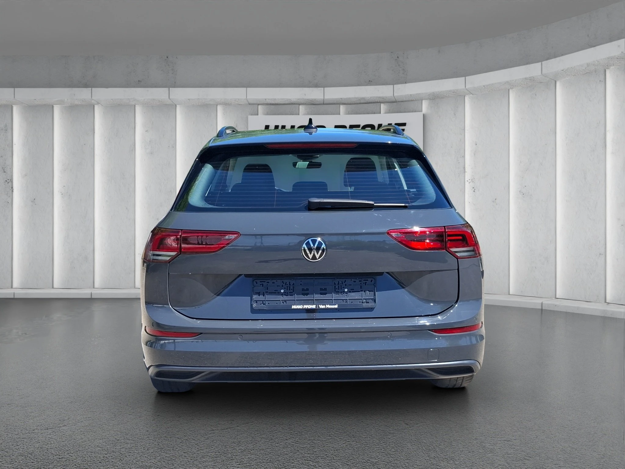 Volkswagen-Golf-image-3