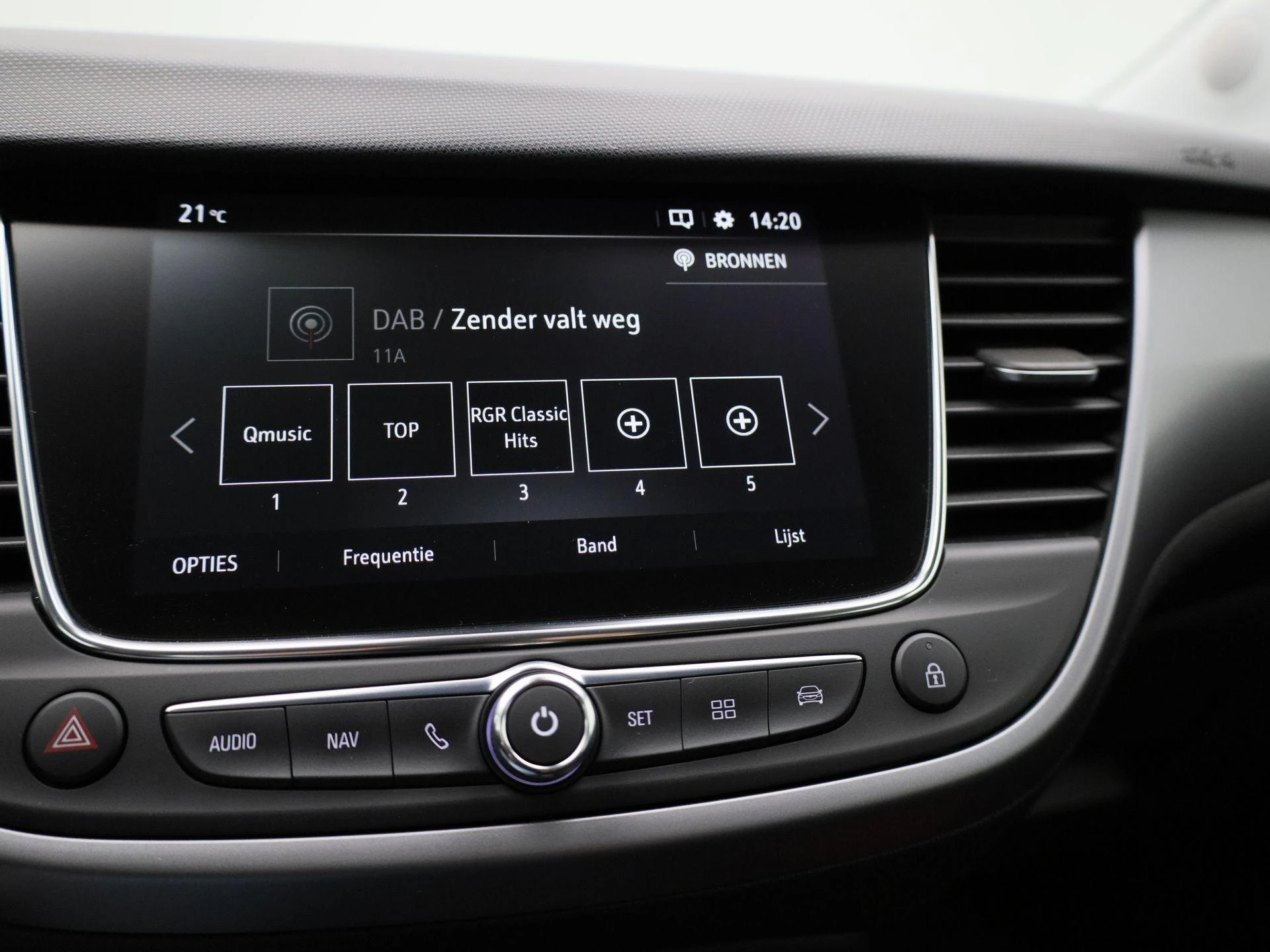 Opel-Crossland-image-13