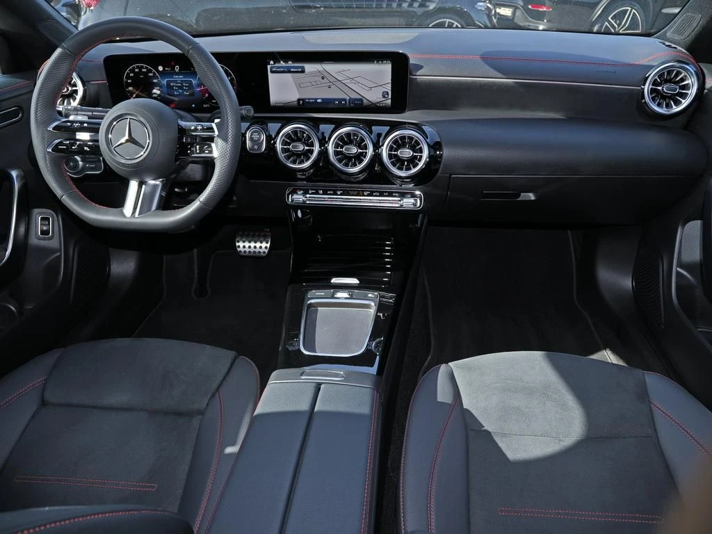 Mercedes-Benz-CLA 200-image-12