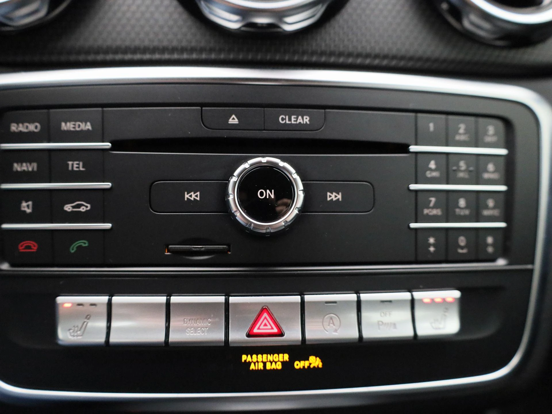 Mercedes-Benz GLA 180 Business Solution Limited