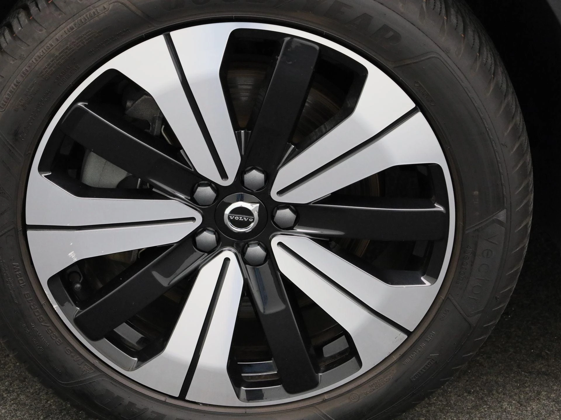 Volvo-XC40-image-14