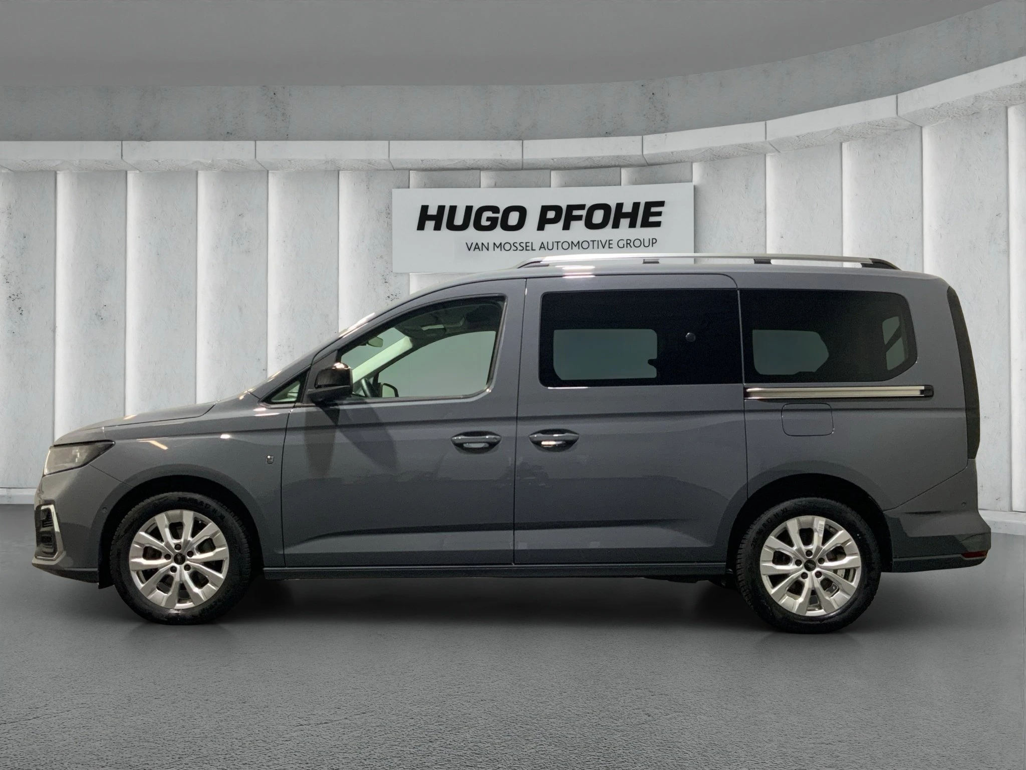 Ford-Tourneo Connect-image-1